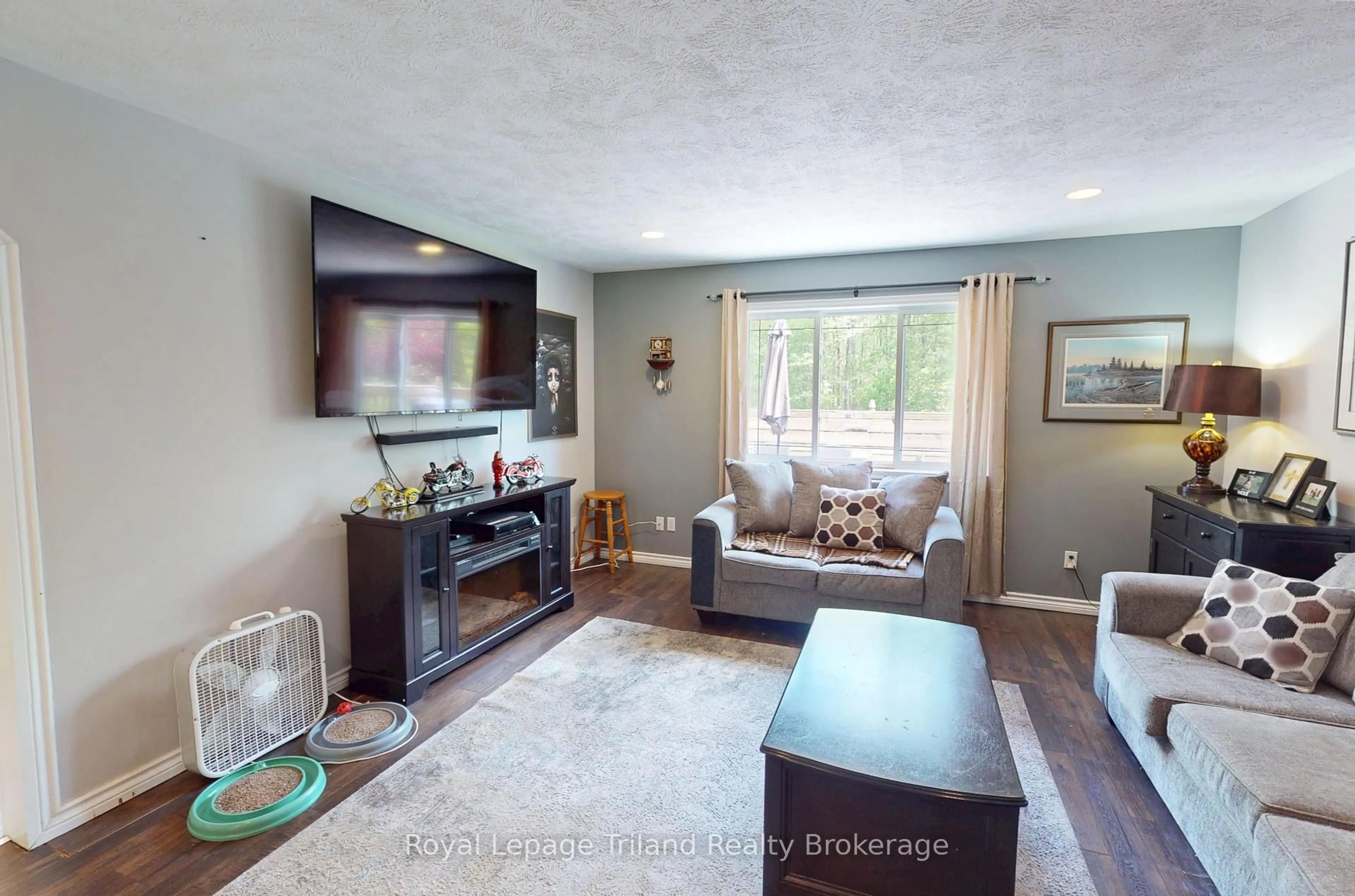 Living room with furniture, unknown for 1980 West Quarter Line Rd, Norfolk Ontario N0E 1G0