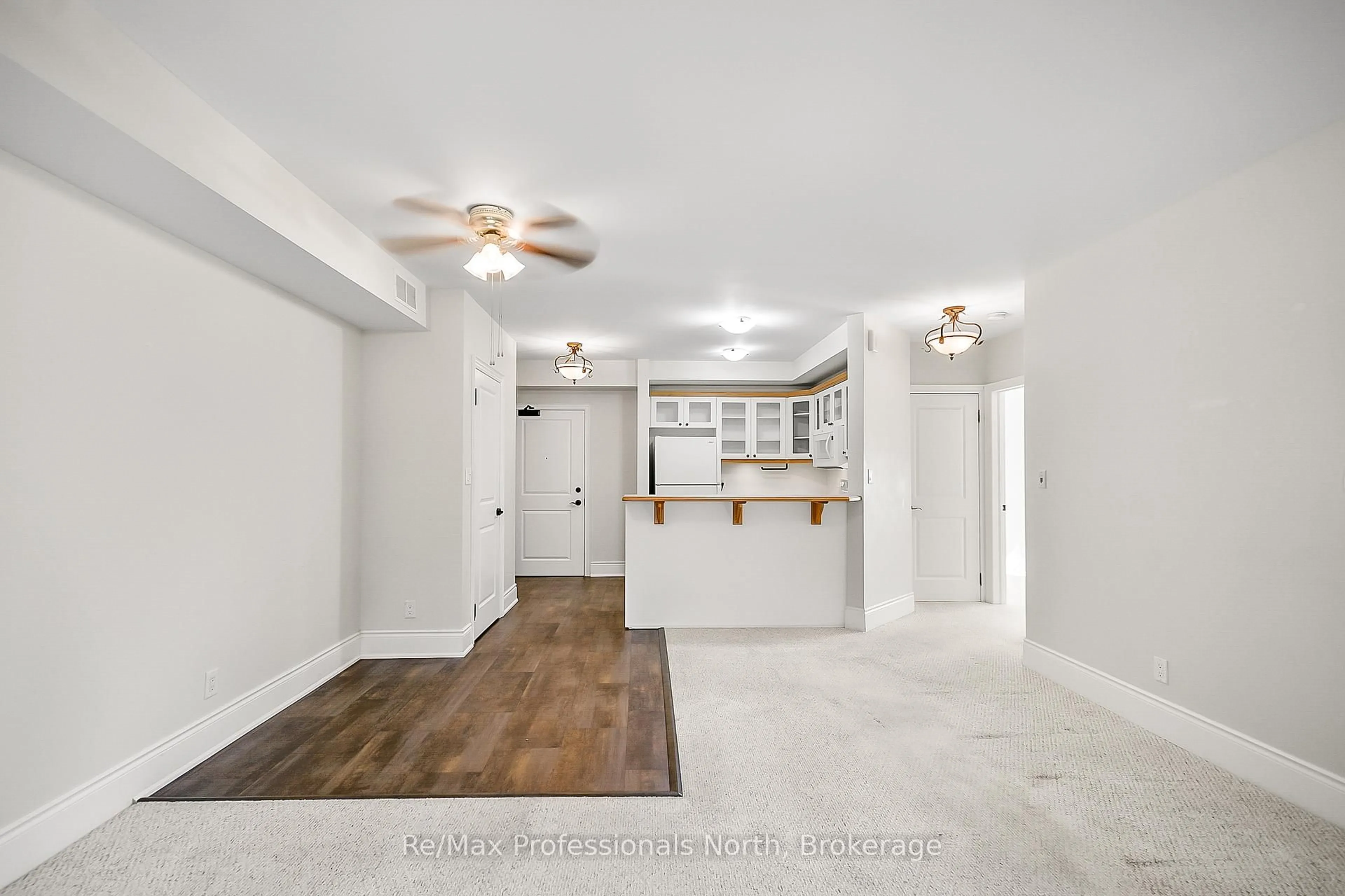 Open concept kitchen, unknown for 391 JAMES St #108, Gravenhurst Ontario P1P 0A5