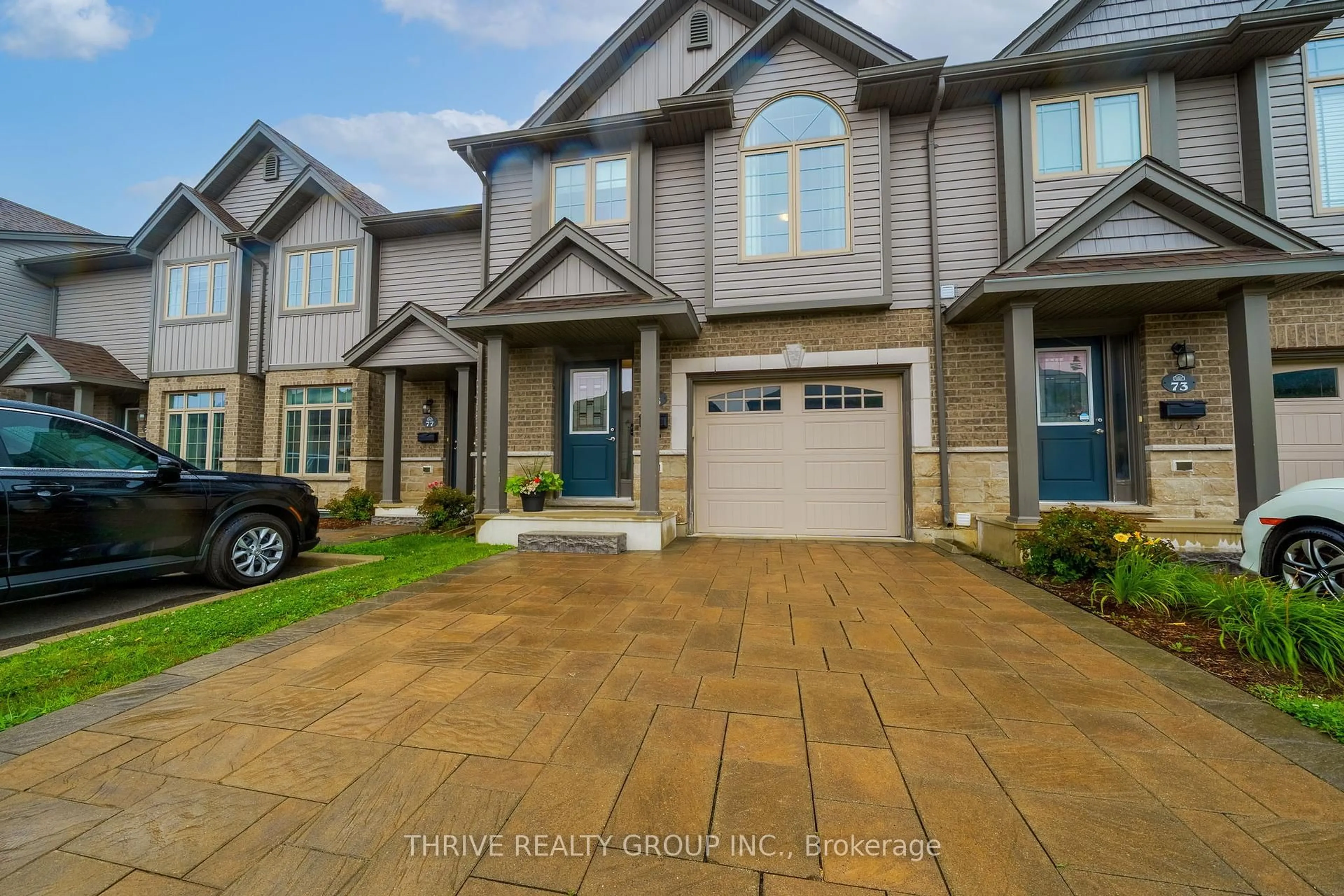 A pic from outside/outdoor area/front of a property/back of a property/a pic from drone, street for 3400 Castle Rock Pl #75, London South Ontario N6L 0E4