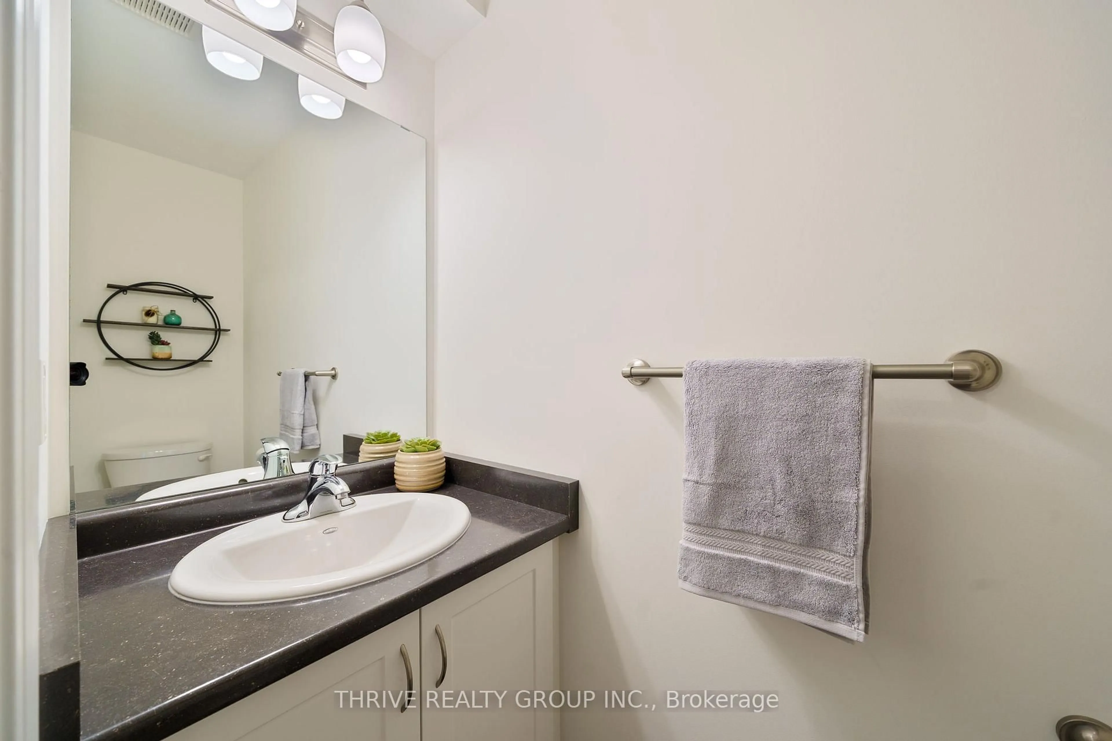 Standard bathroom, ceramic/tile floor for 3400 Castle Rock Pl #75, London South Ontario N6L 0E4