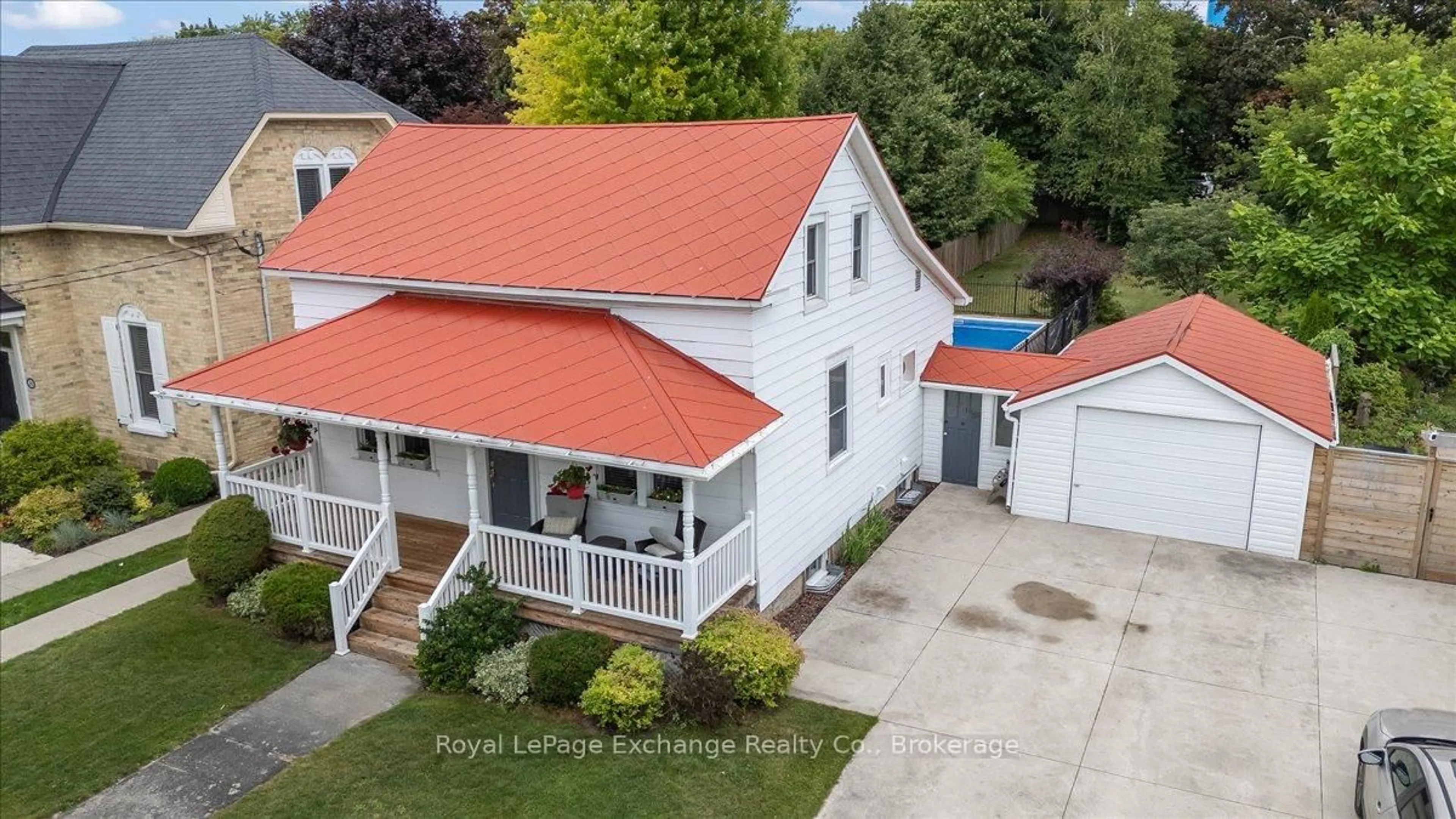 A pic from outside/outdoor area/front of a property/back of a property/a pic from drone, water/lake/river/ocean view for 40 Grosvenor St, Saugeen Shores Ontario N0H 2L0
