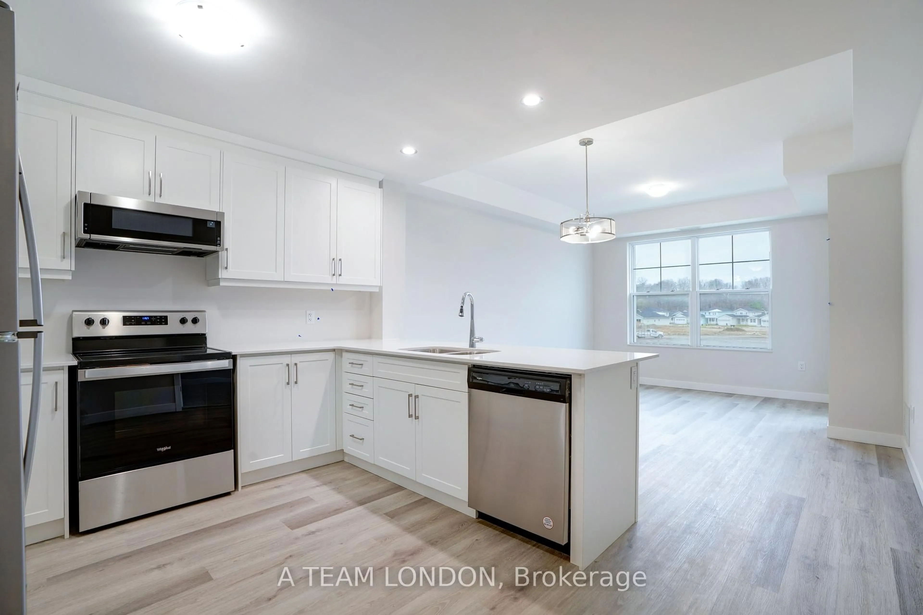 Open concept kitchen, unknown for 100 The Promenade #204, Central Elgin Ontario N5L 0B7
