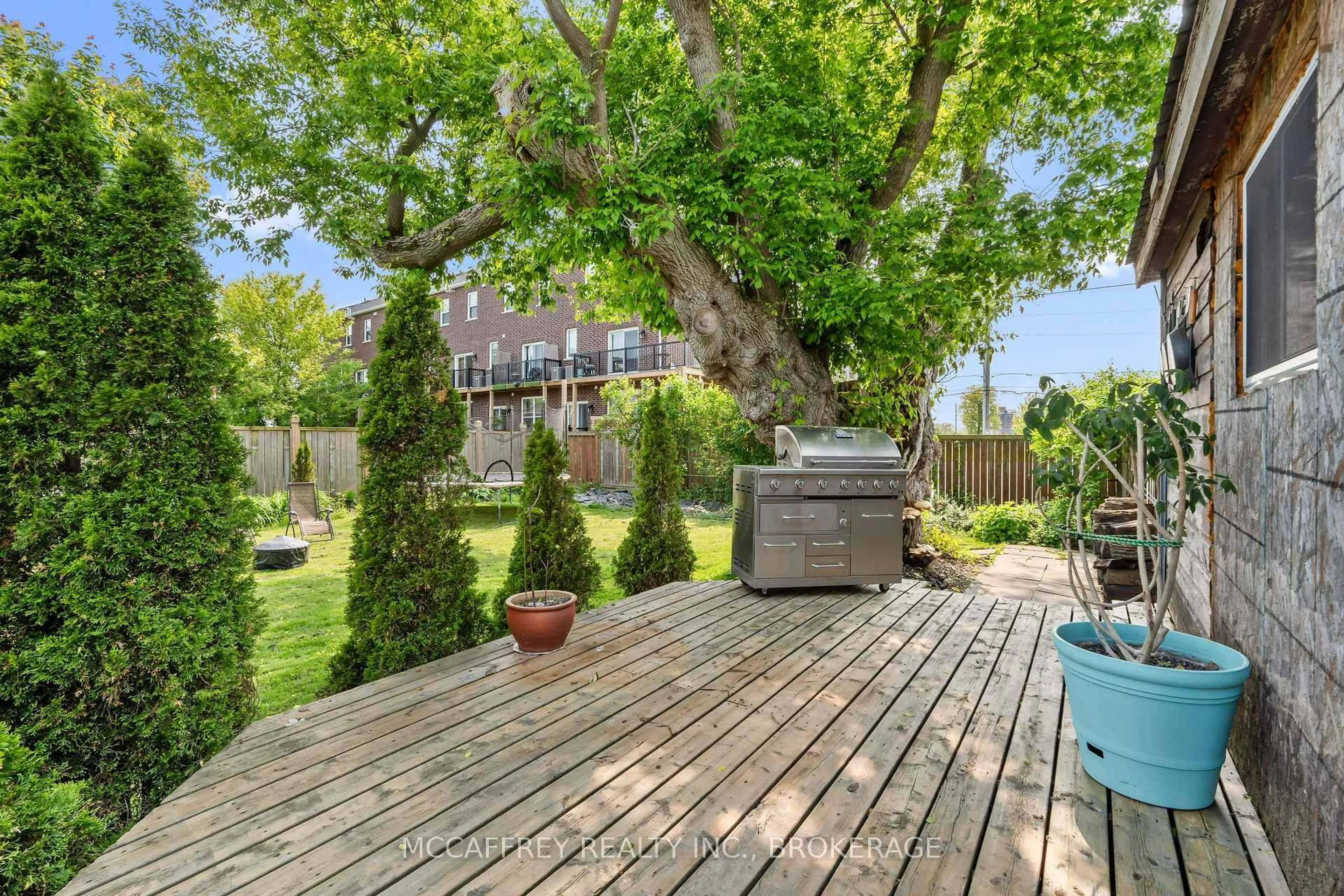 Patio, unknown for 120 Baiden St, Kingston Ontario K7M 2K3