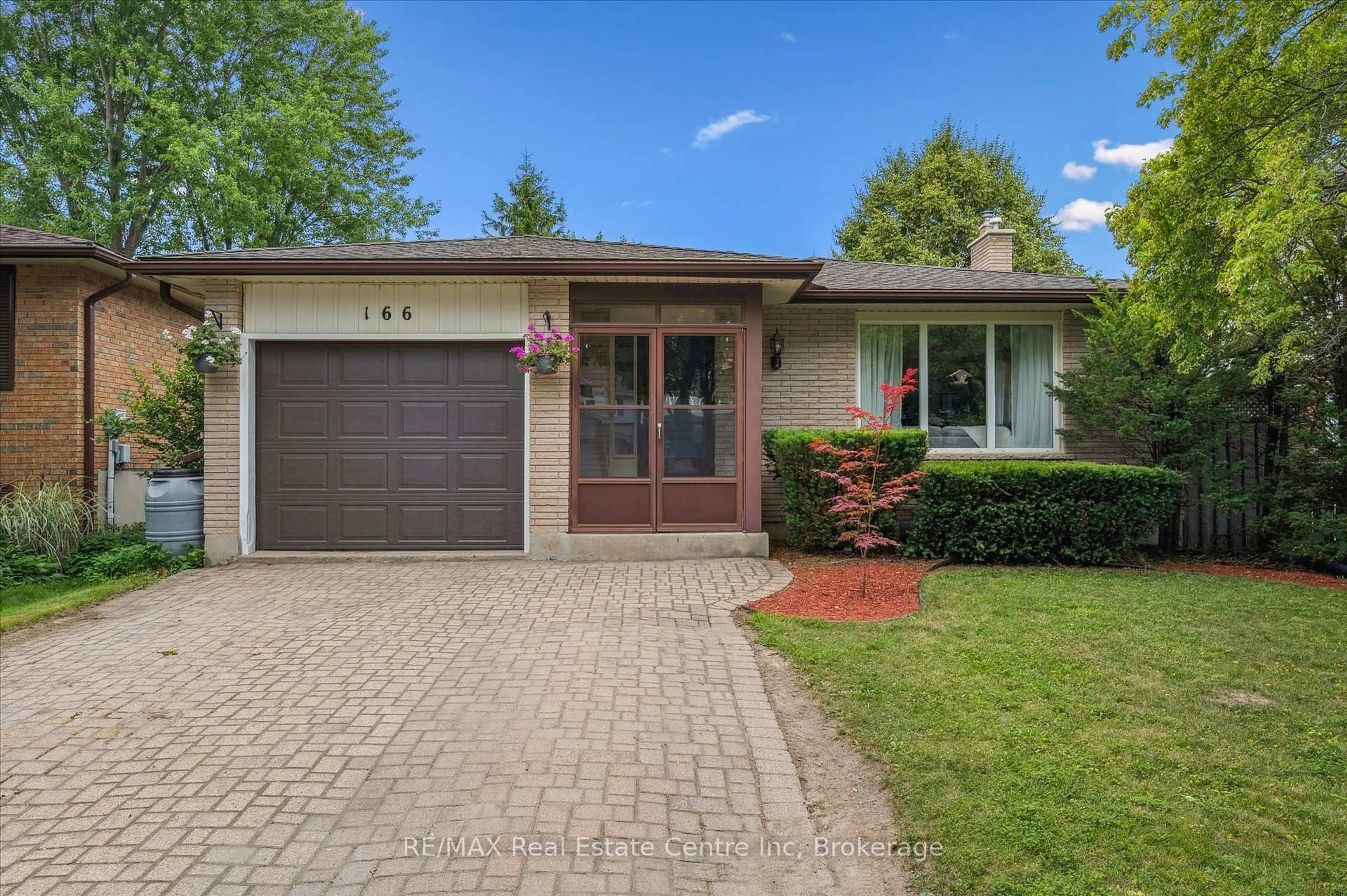 Home with brick exterior material, street for 166 Winding Way, Kitchener Ontario N2N 1N5
