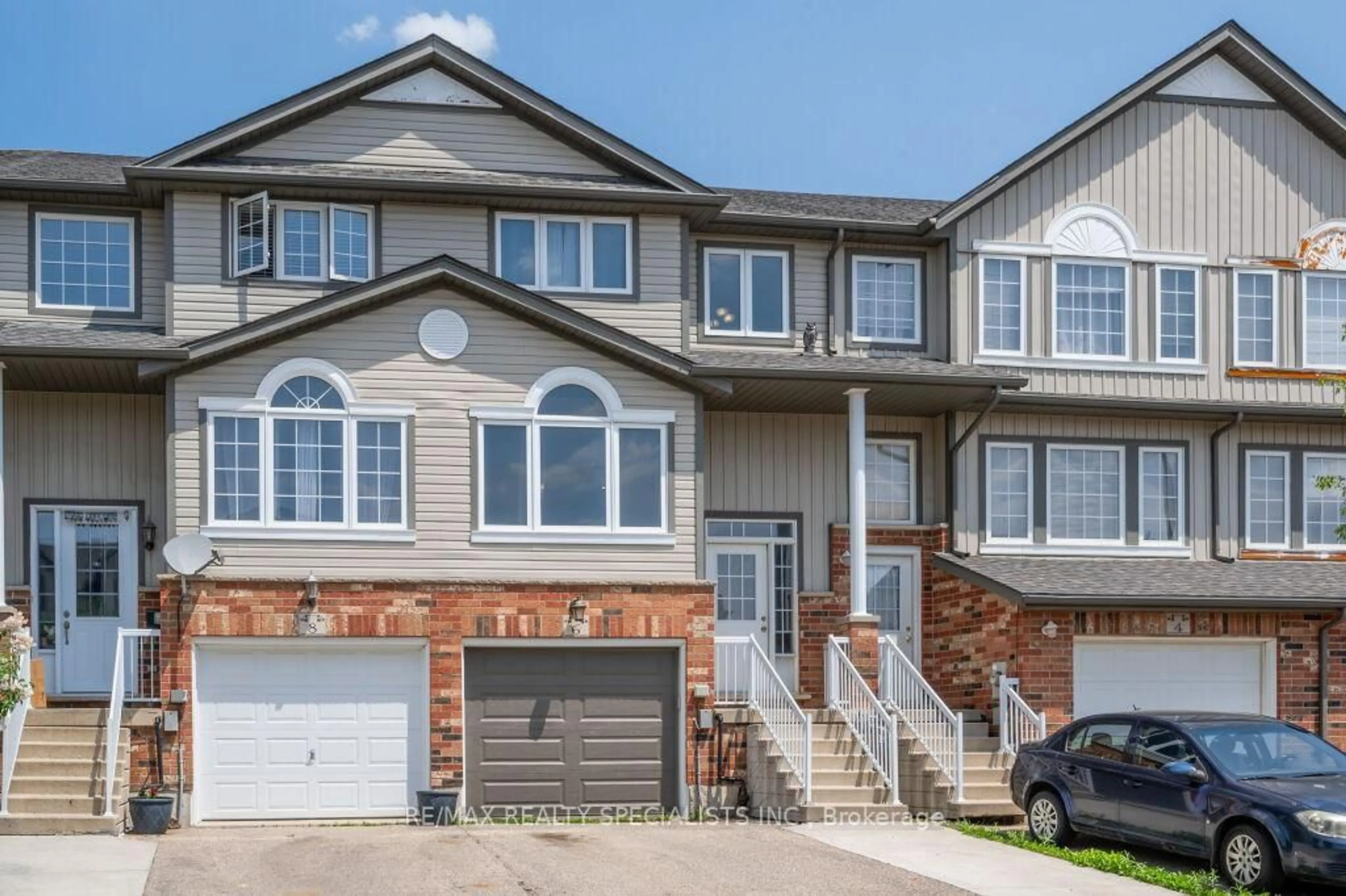 Unknown for 6 Madeleine St, Kitchener Ontario N2R 1V5