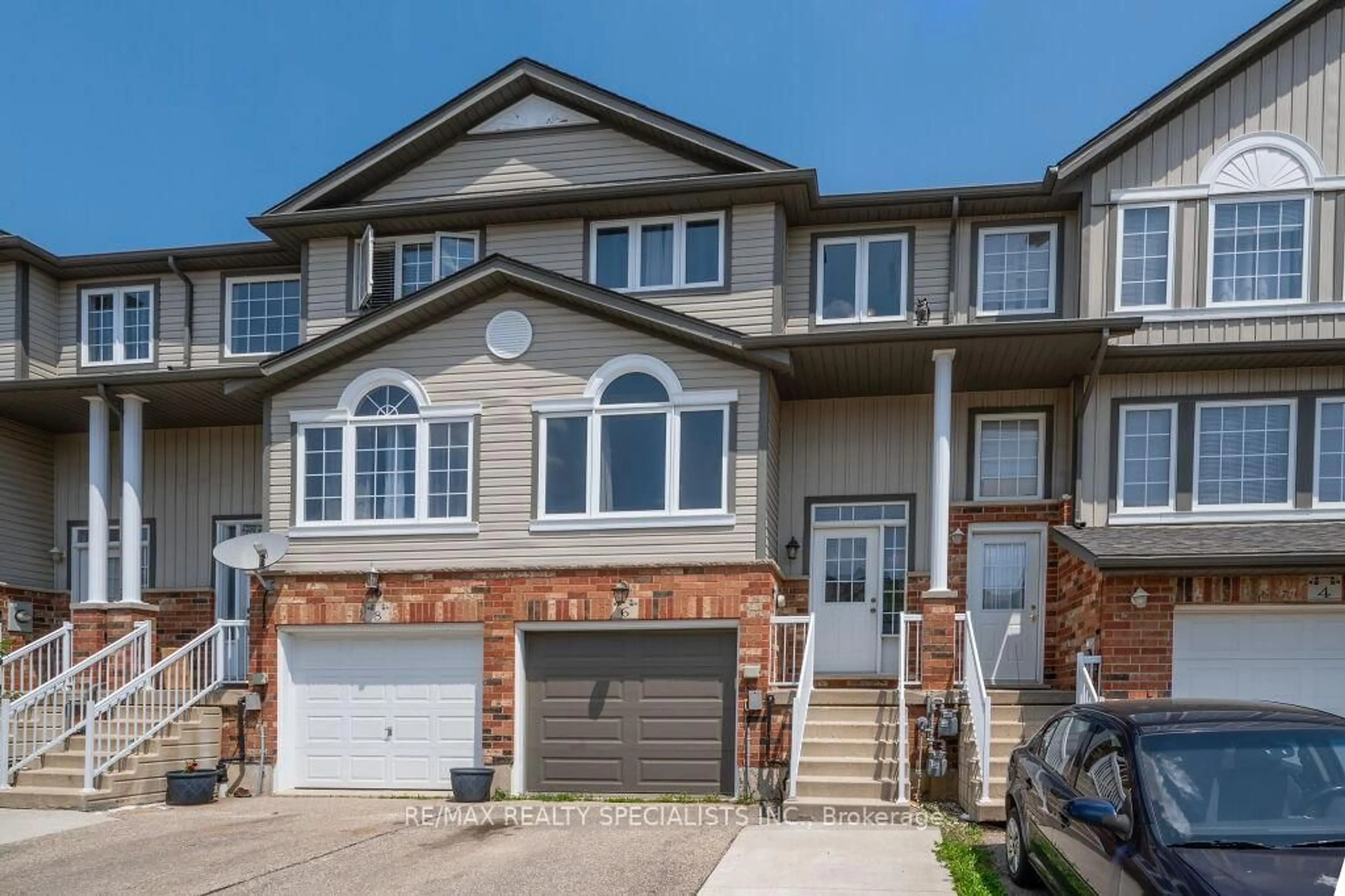Unknown for 6 Madeleine St, Kitchener Ontario N2R 1V5