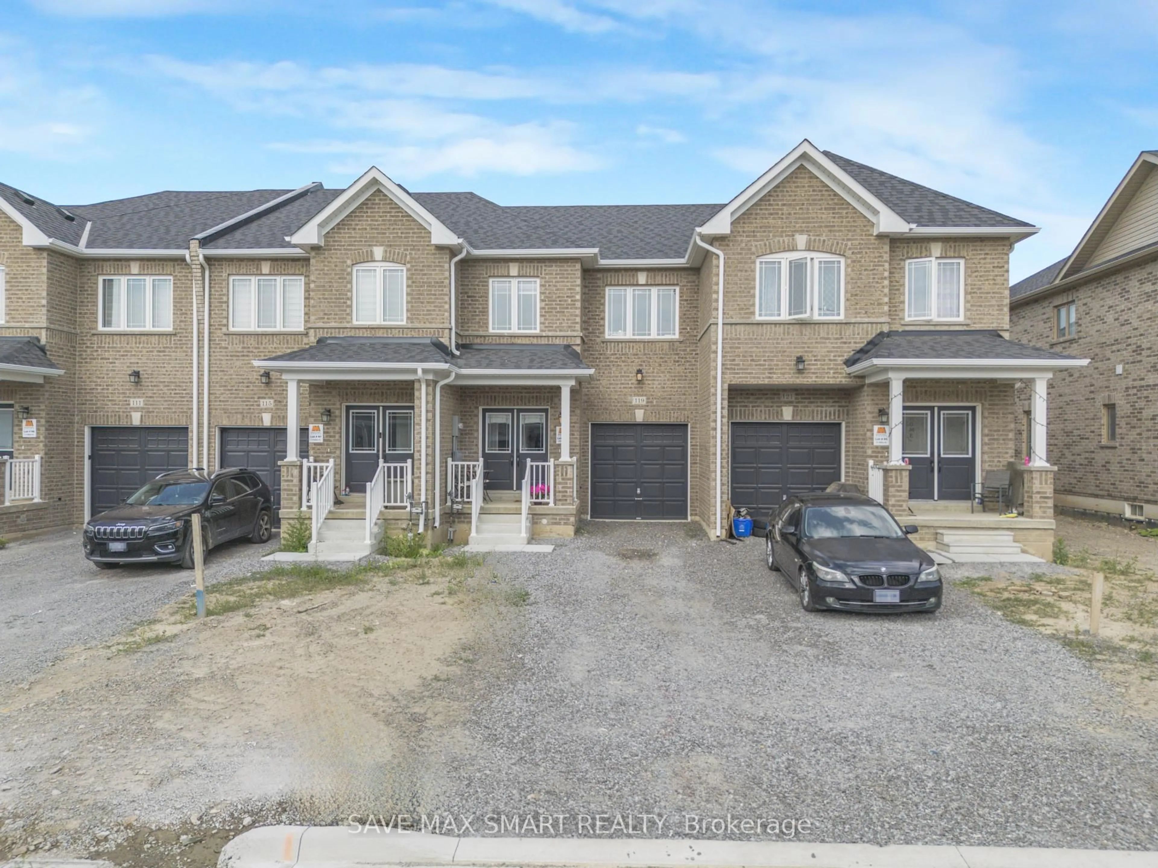 A pic from outside/outdoor area/front of a property/back of a property/a pic from drone, street for 119 Baker St, Thorold Ontario L2V 0N1