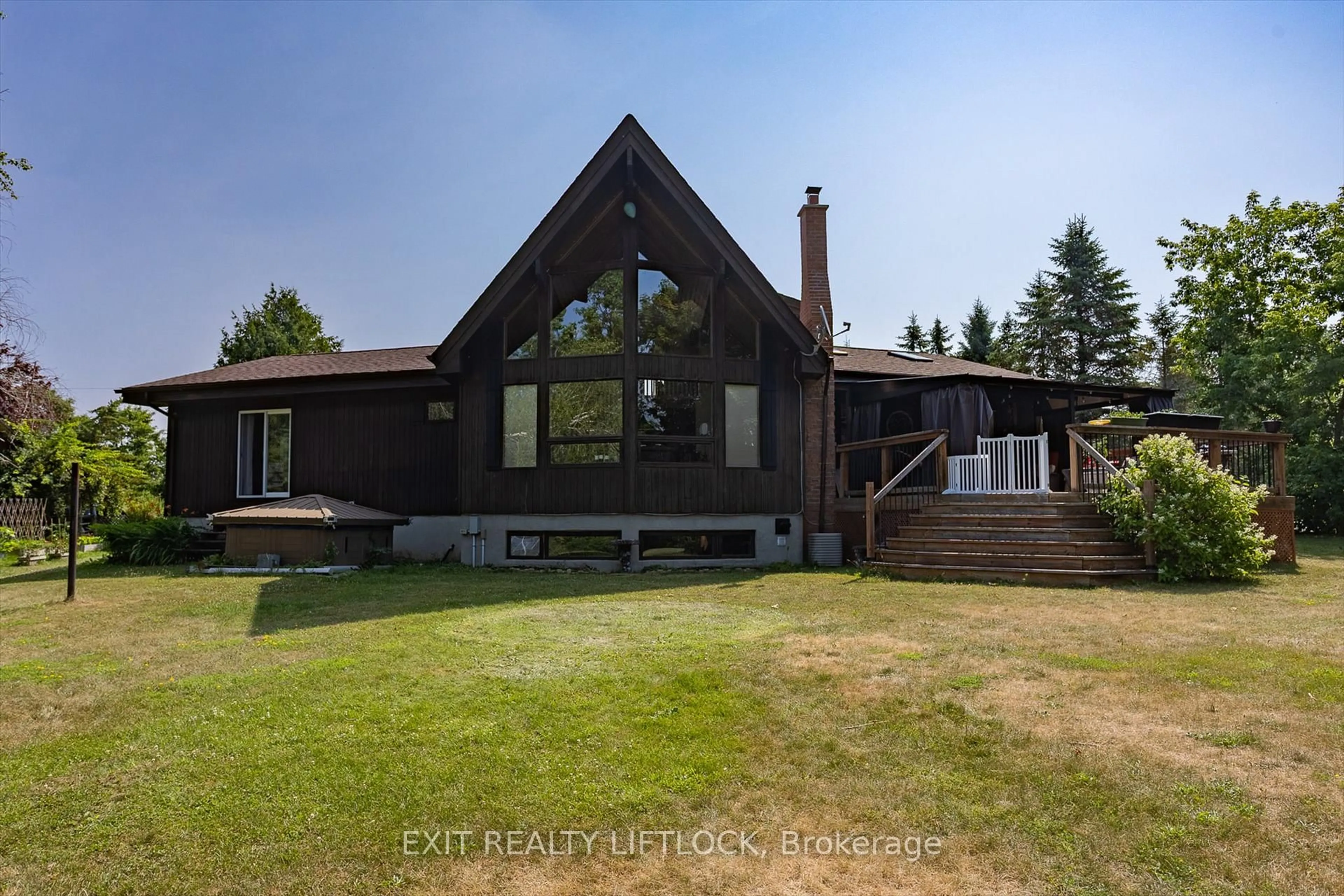 A pic from outside/outdoor area/front of a property/back of a property/a pic from drone, unknown for 25 Balsam Rd, Kawartha Lakes Ontario K9V 4R6