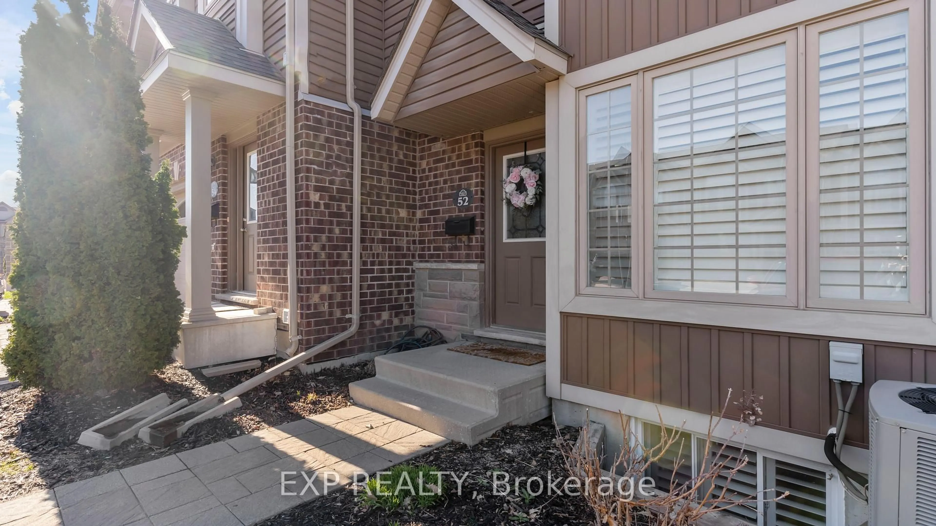 Indoor entryway for 2635 Bateman Tr #52, London South Ontario N6L 0B1
