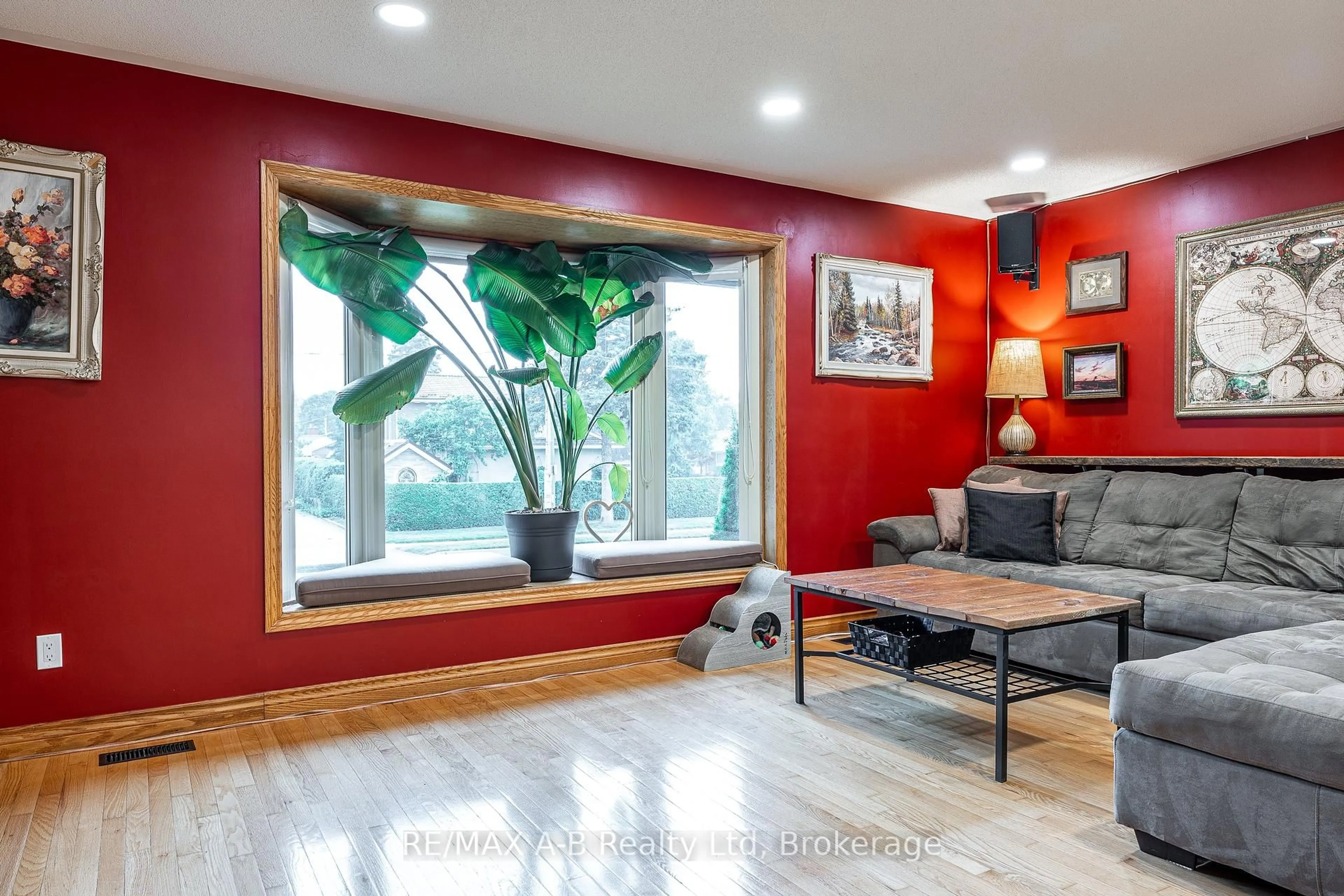 Unknown for 146 John St, Stratford Ontario N5A 2Z1