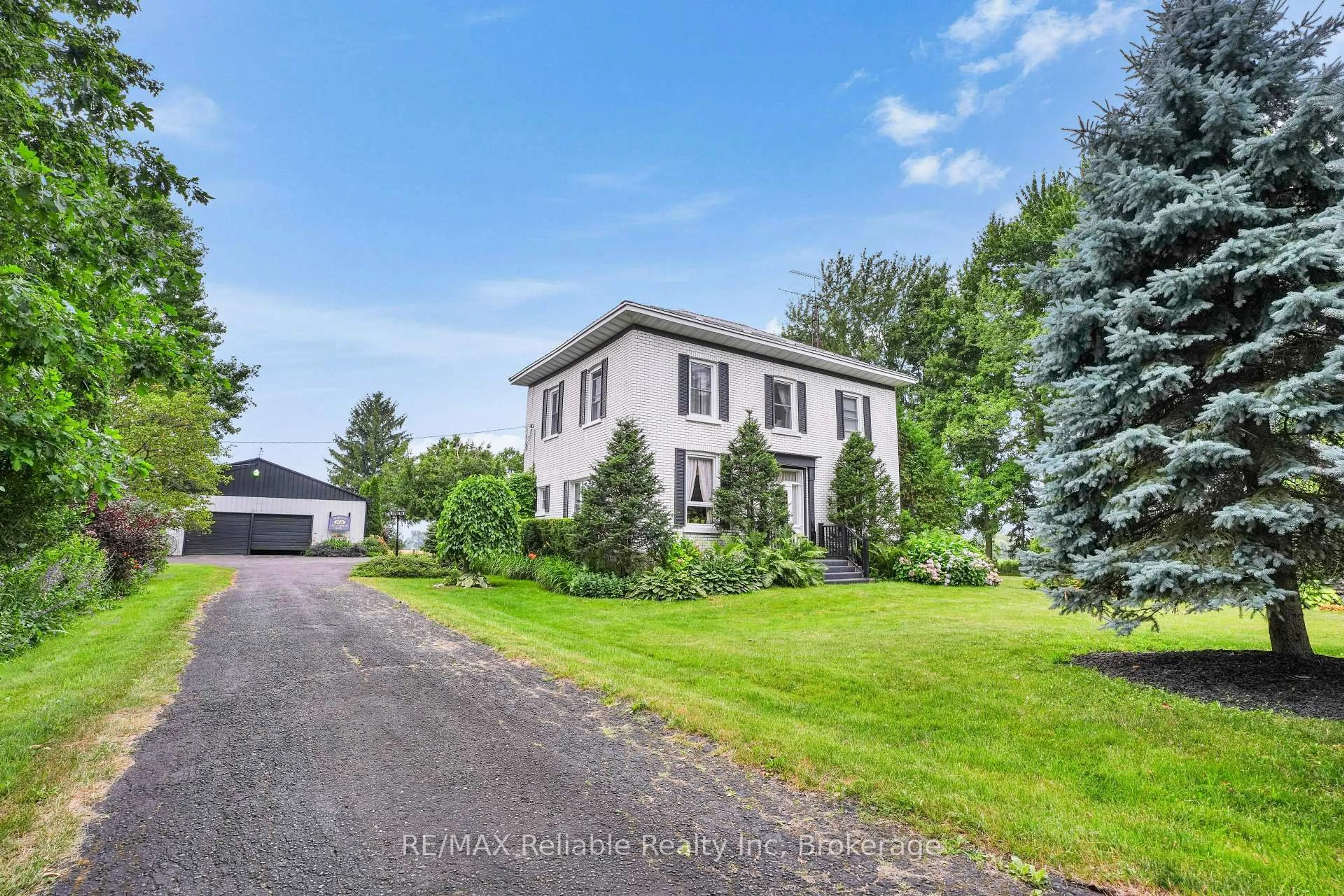 A pic from outside/outdoor area/front of a property/back of a property/a pic from drone, street for 41541 Huron Rd, Huron East Ontario N0K 1W0