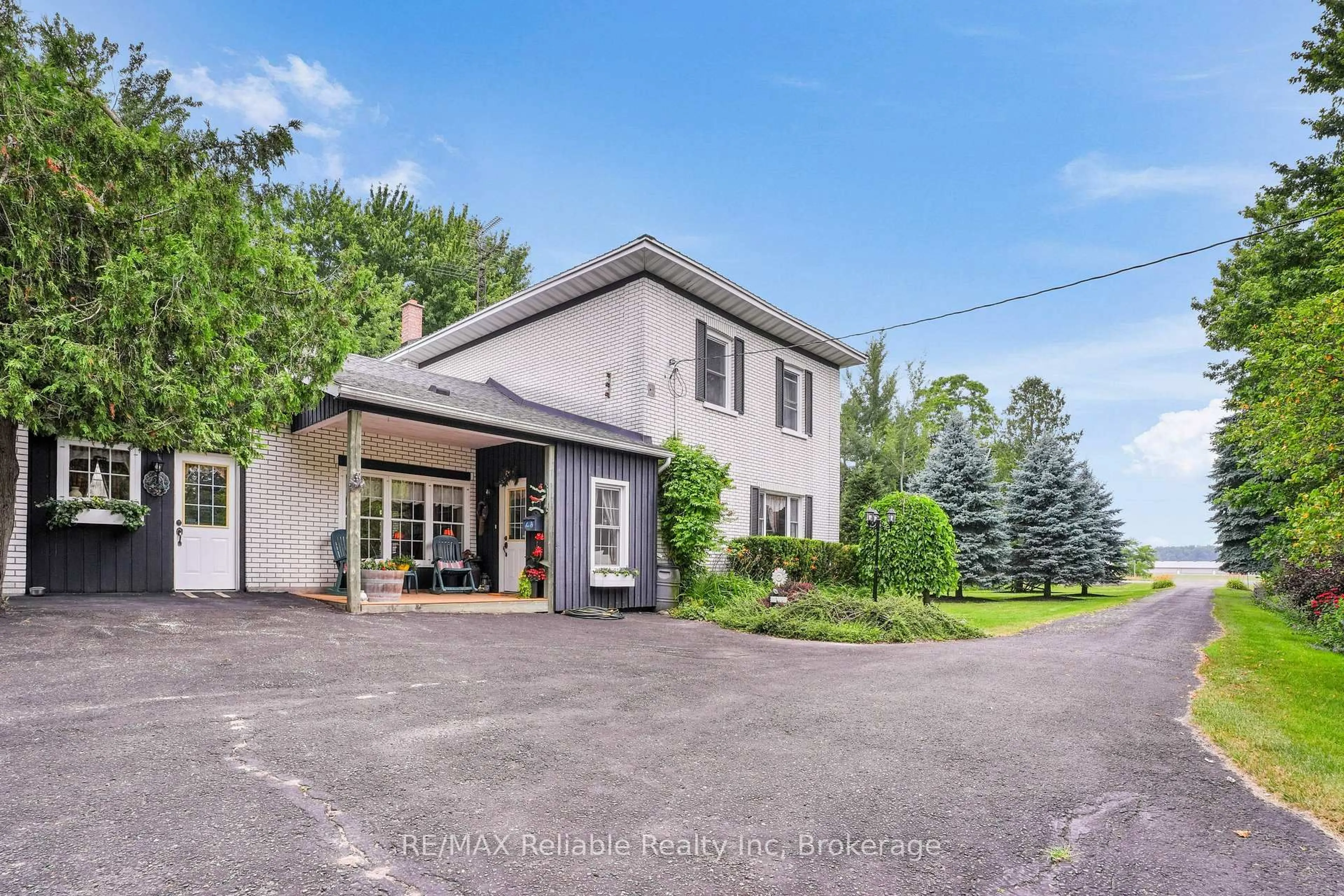 A pic from outside/outdoor area/front of a property/back of a property/a pic from drone, unknown for 41541 Huron Rd, Huron East Ontario N0K 1W0
