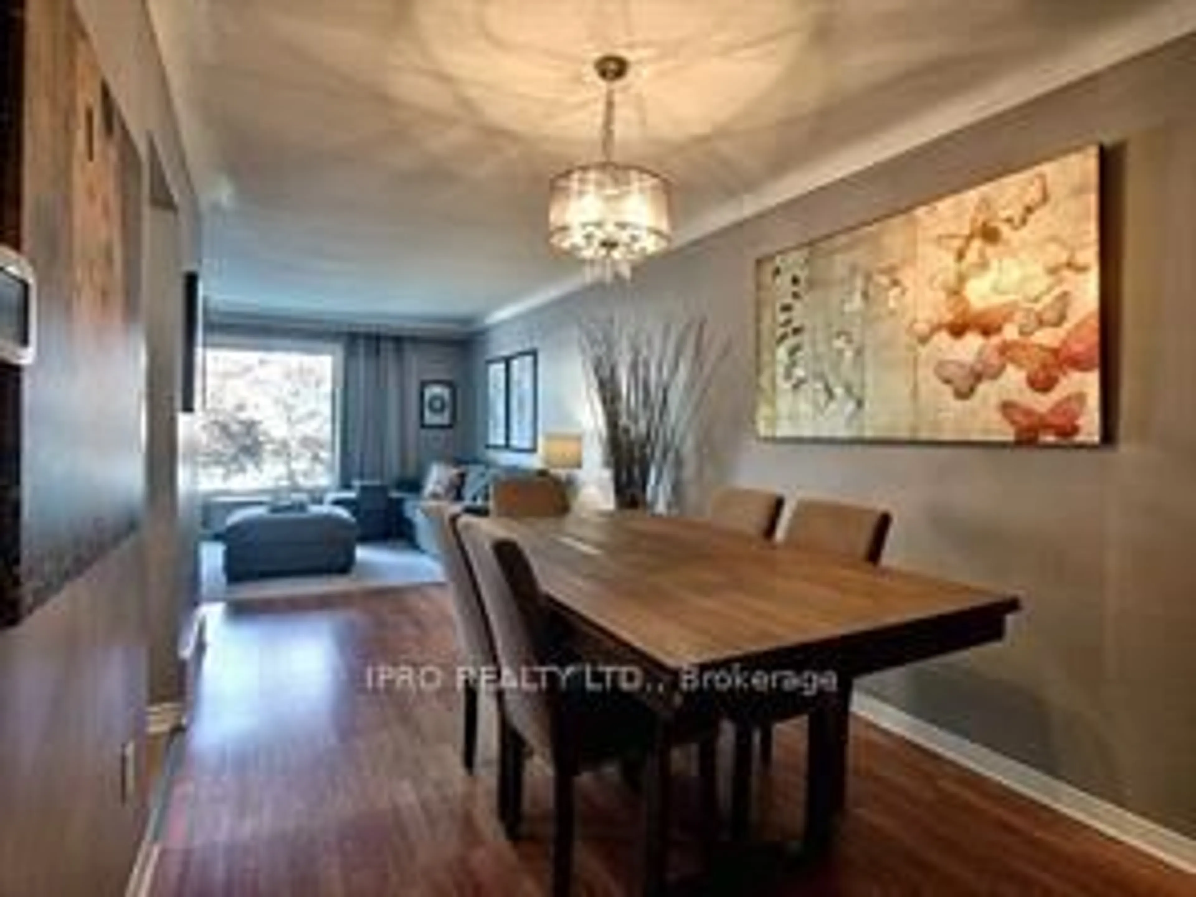 Dining room, wood/laminate floor for 14 Canterbury Dr, St. Catharines Ontario L2P 3M7