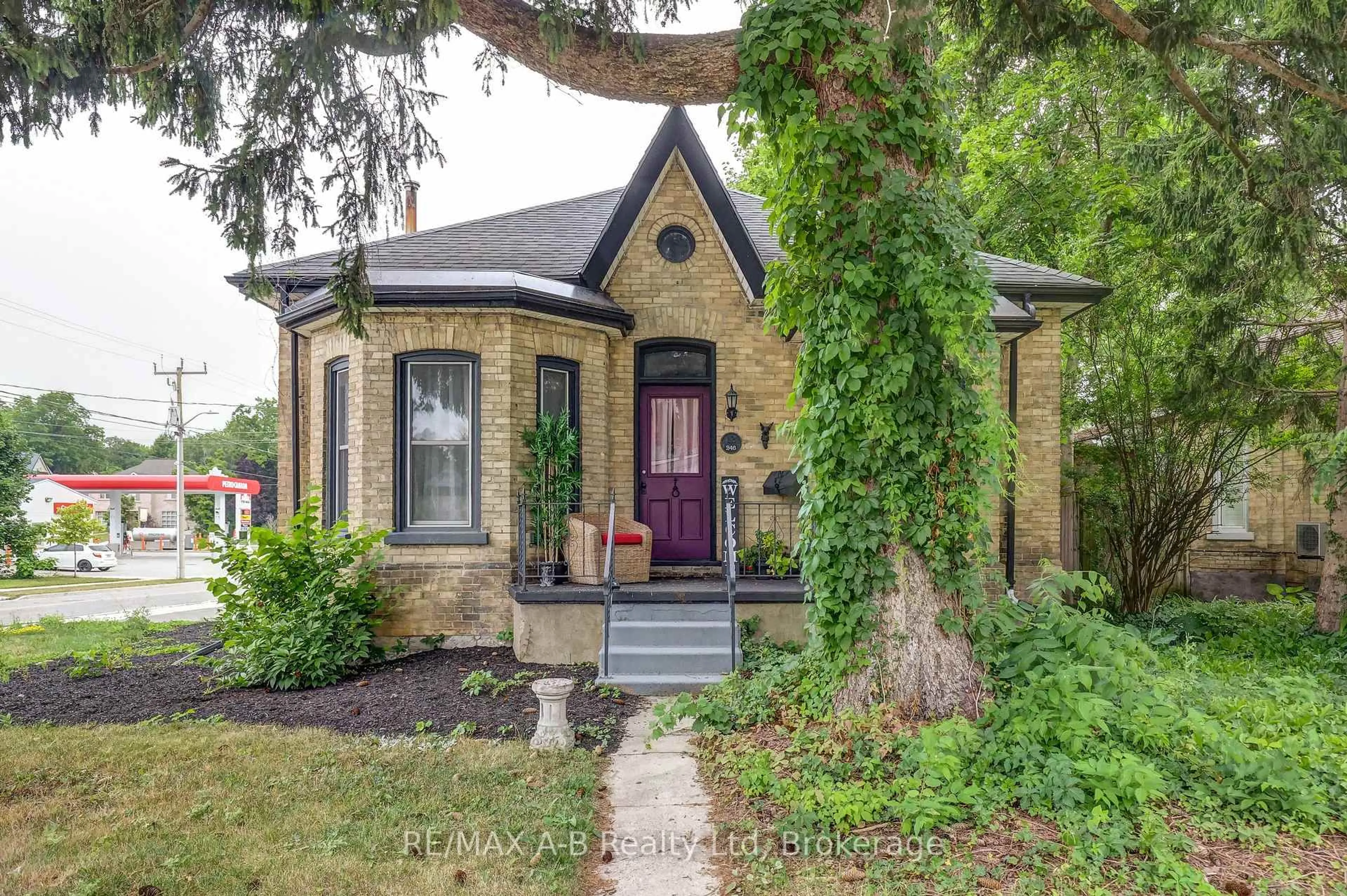 Home with brick exterior material, street for 246 Wellington St, Stratford Ontario N5A 2L6