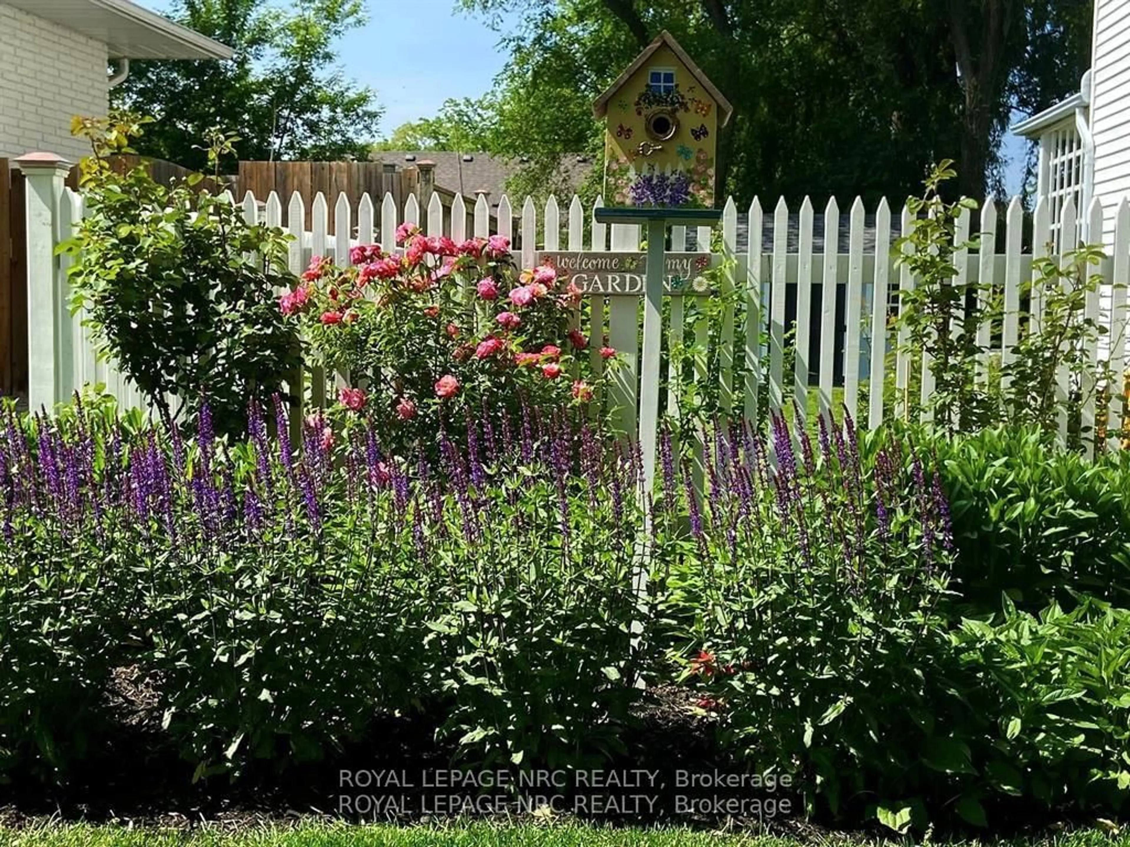 Unknown for 20 Dumfries St, Niagara-on-the-Lake Ontario L0S 1J0