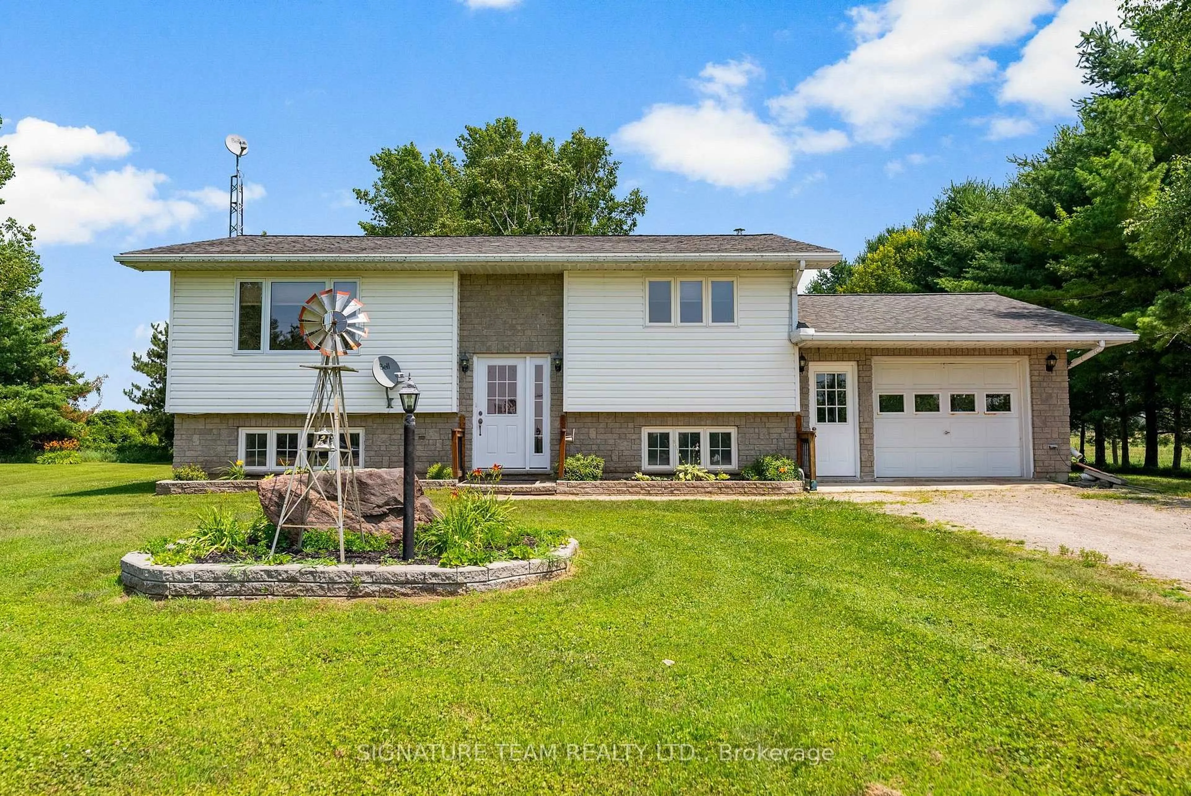 Home with vinyl exterior material, unknown for 160 Cedar Haven Rd, Cobden Ontario K0J 1K0