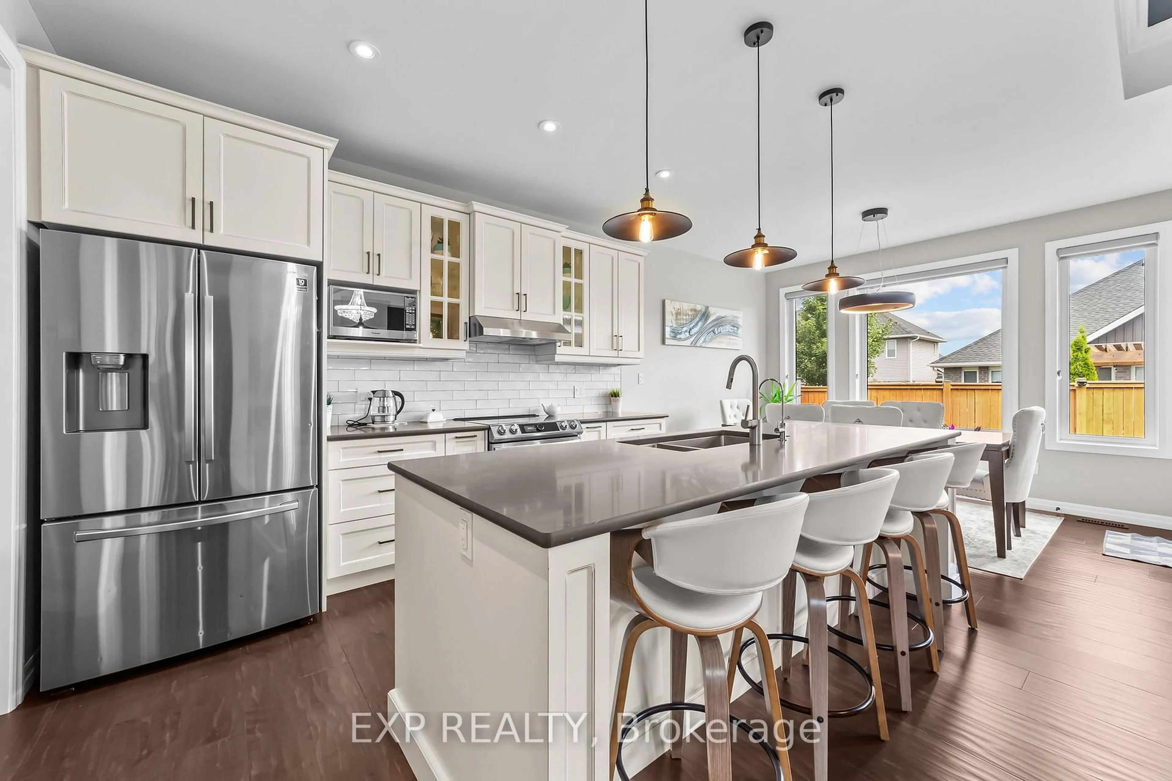 Open concept kitchen, unknown for 25 Fox Hollow Crt, St. Thomas Ontario N5R 0J6