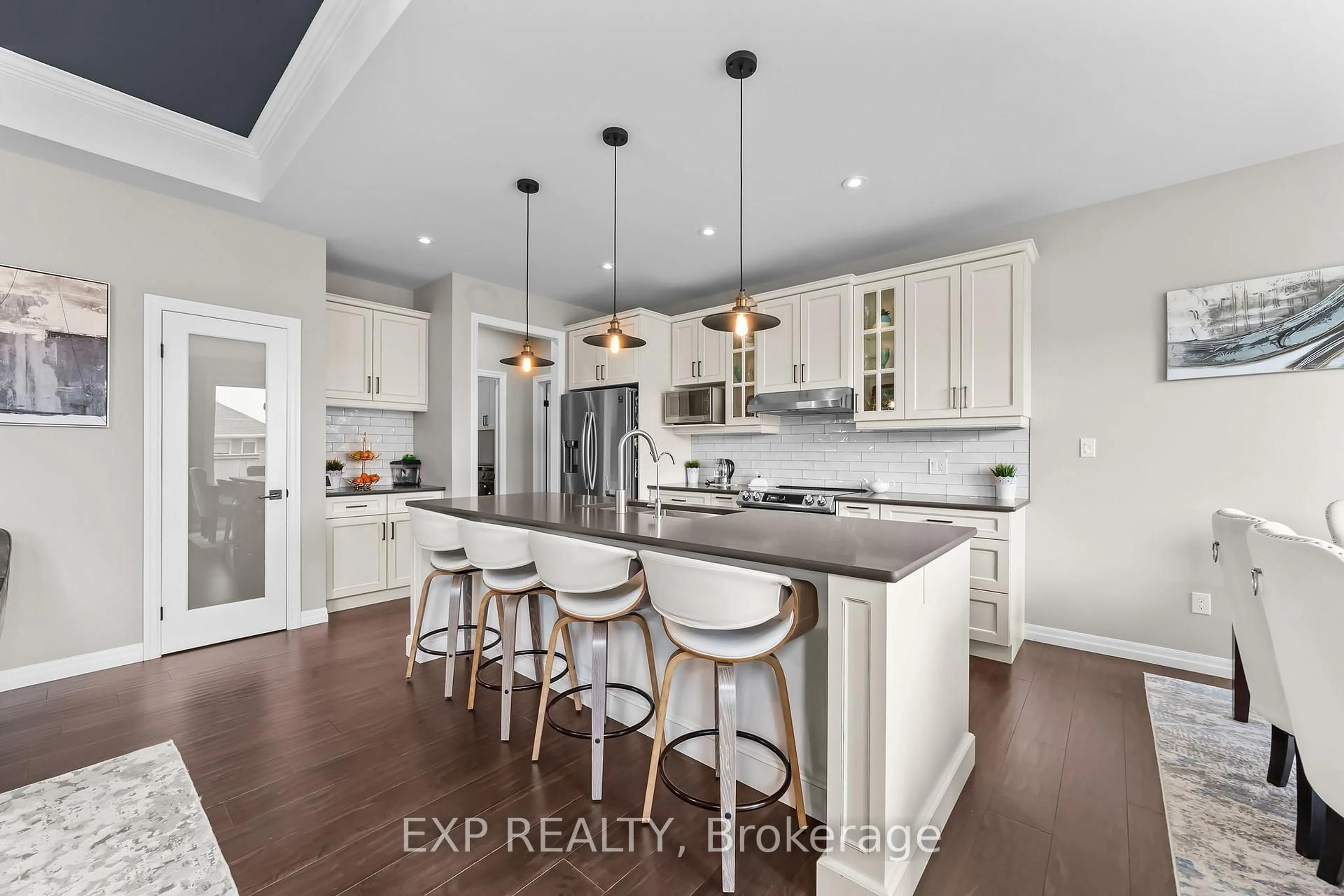 Open concept kitchen, ceramic/tile floor for 25 Fox Hollow Crt, St. Thomas Ontario N5R 0J6