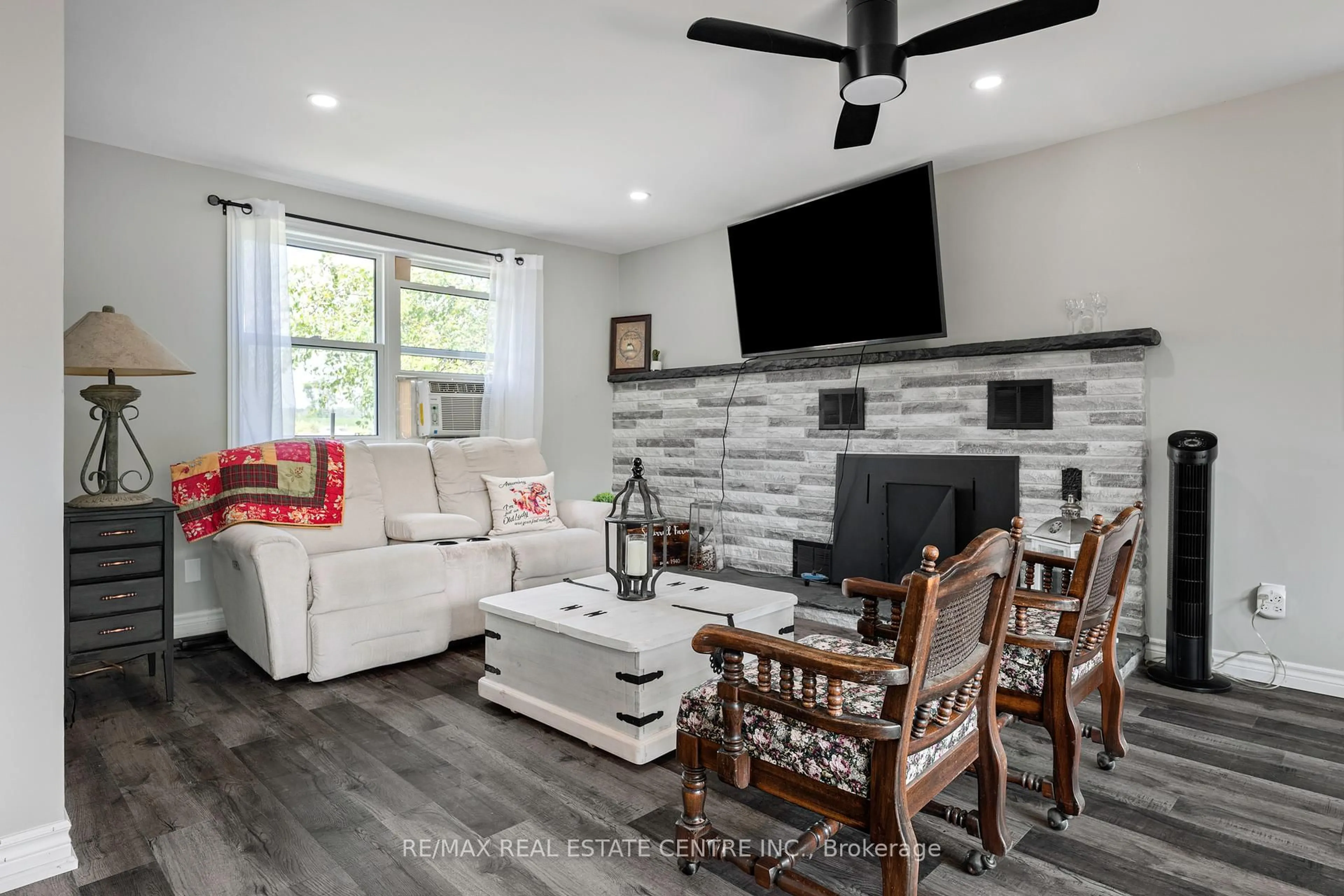 Living room with furniture, unknown for 517454 County Road 124 Rd, Melancthon Ontario L9V 1V7