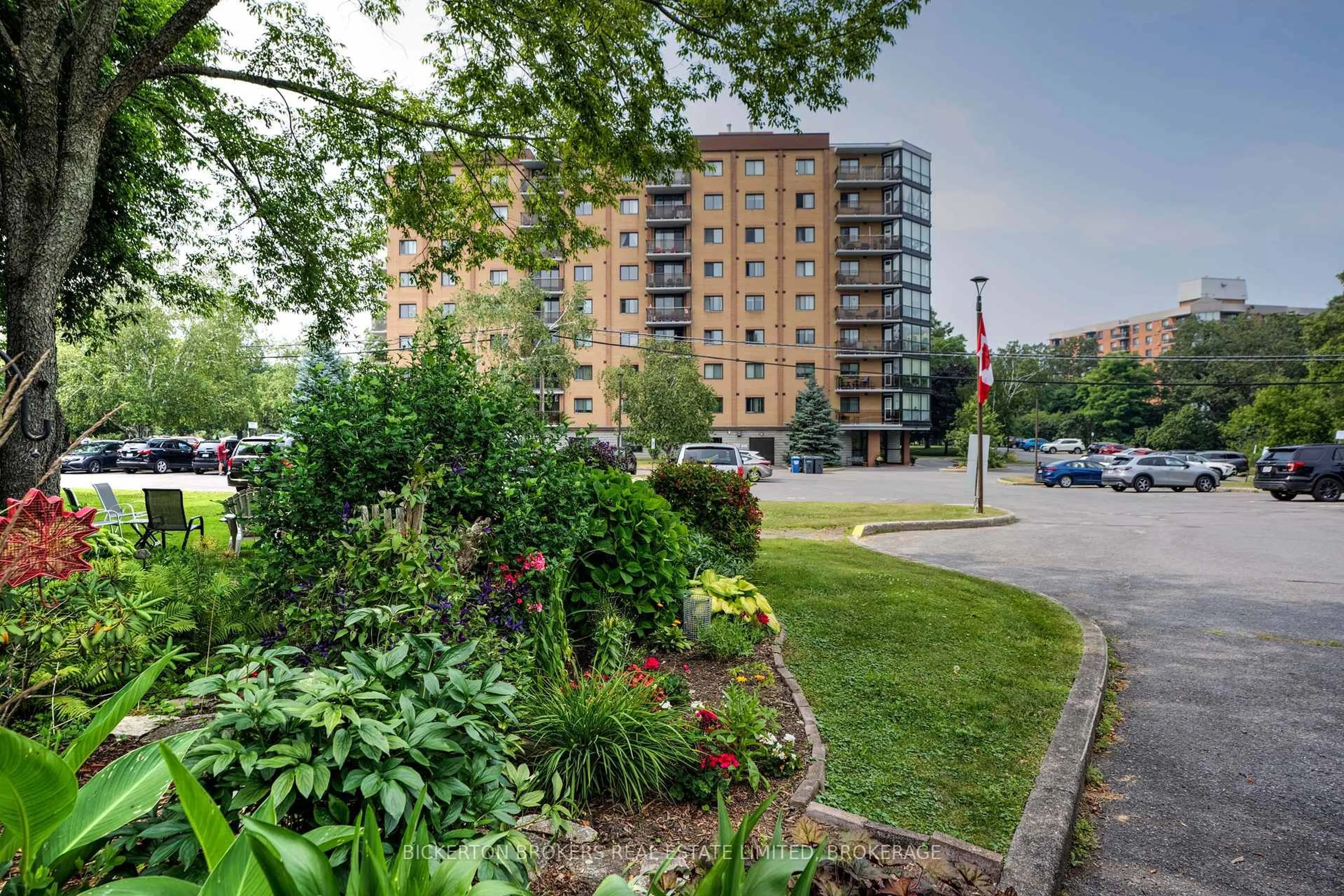 Patio, street for 120 Barrett Crt #602, Kingston Ontario K7L 5H6