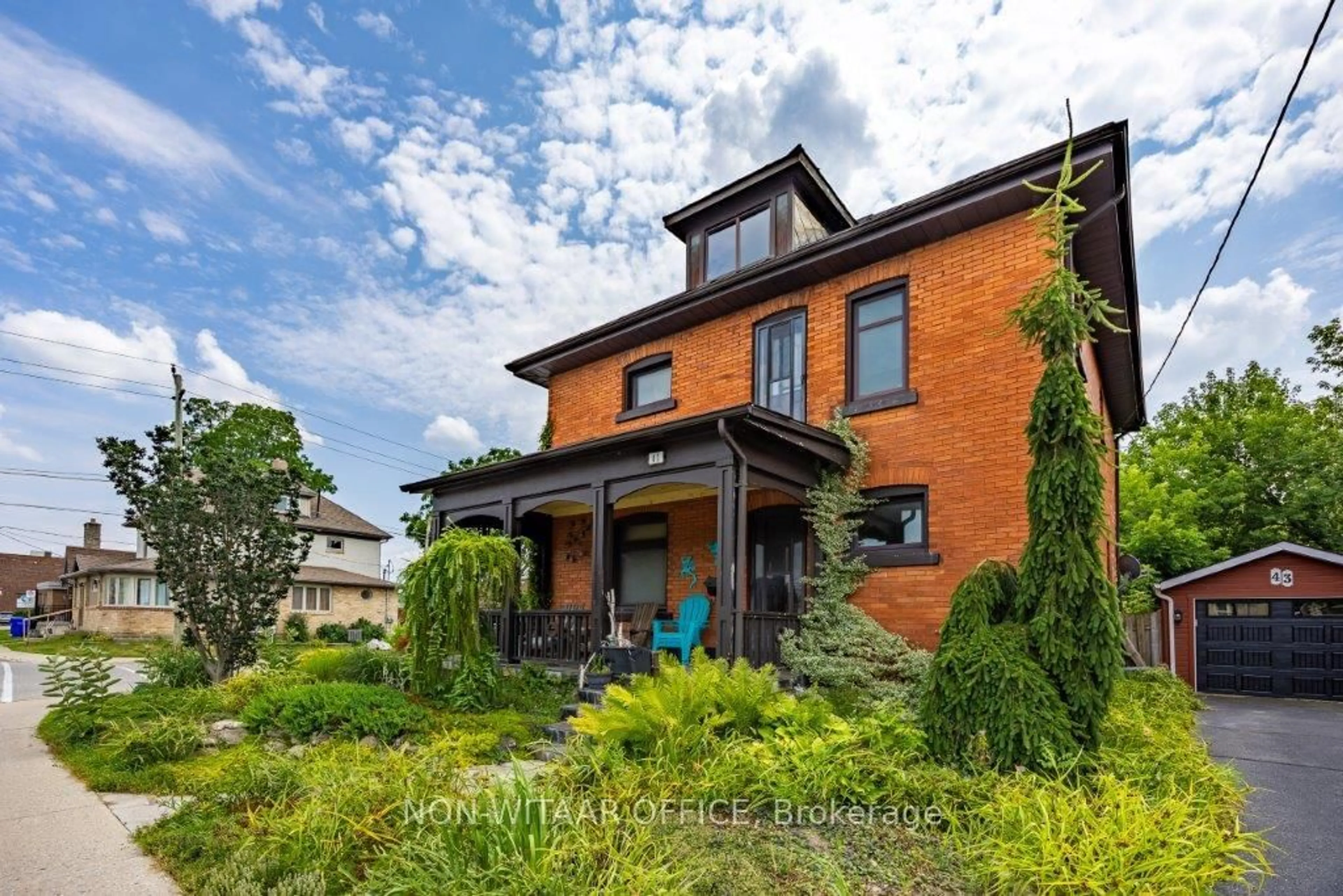 Home with brick exterior material, building for 41 Baldwin St, Tillsonburg Ontario N4G 2K4