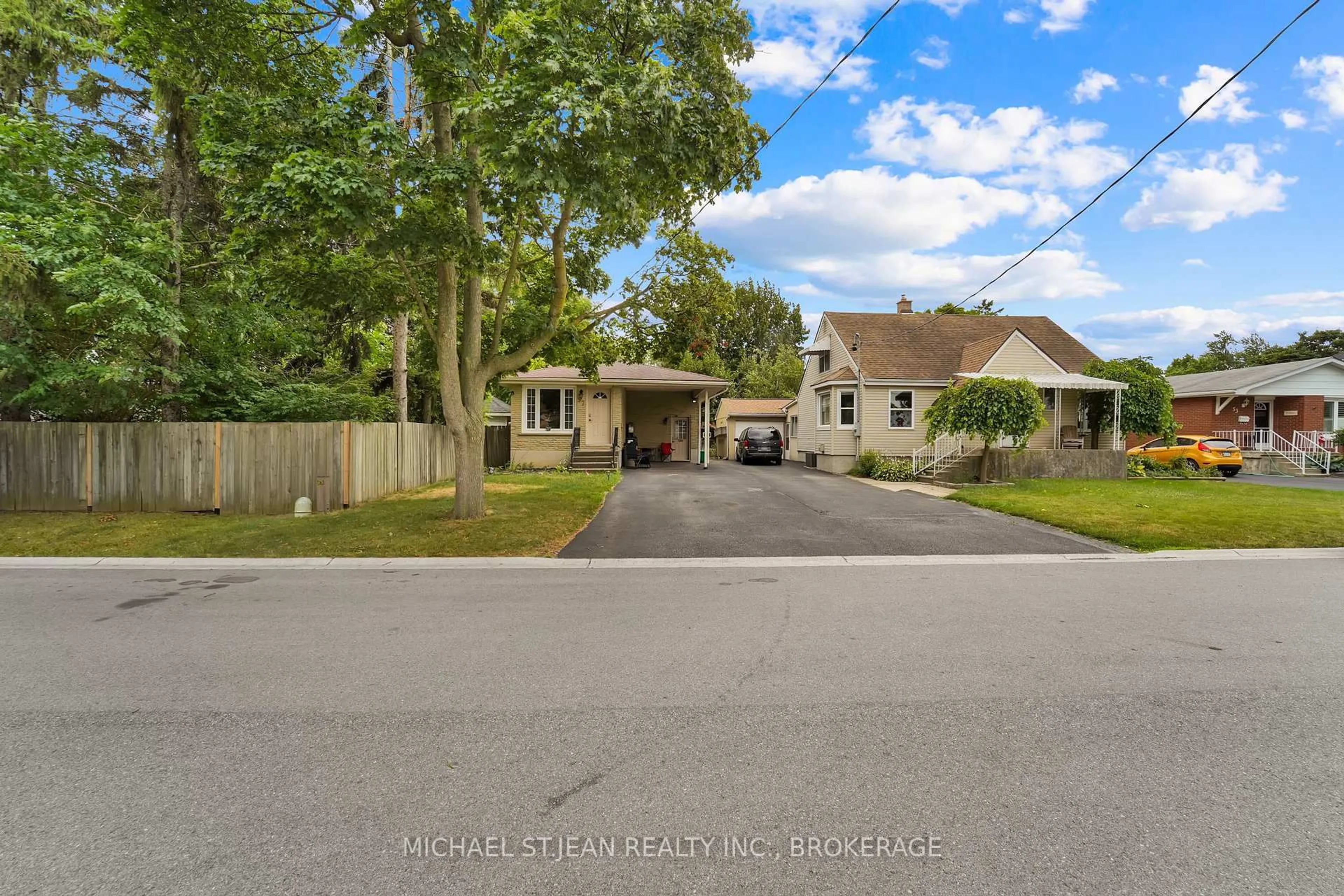 A pic from outside/outdoor area/front of a property/back of a property/a pic from drone, street for 57 Avondale St, Brantford Ontario N3S 4L9