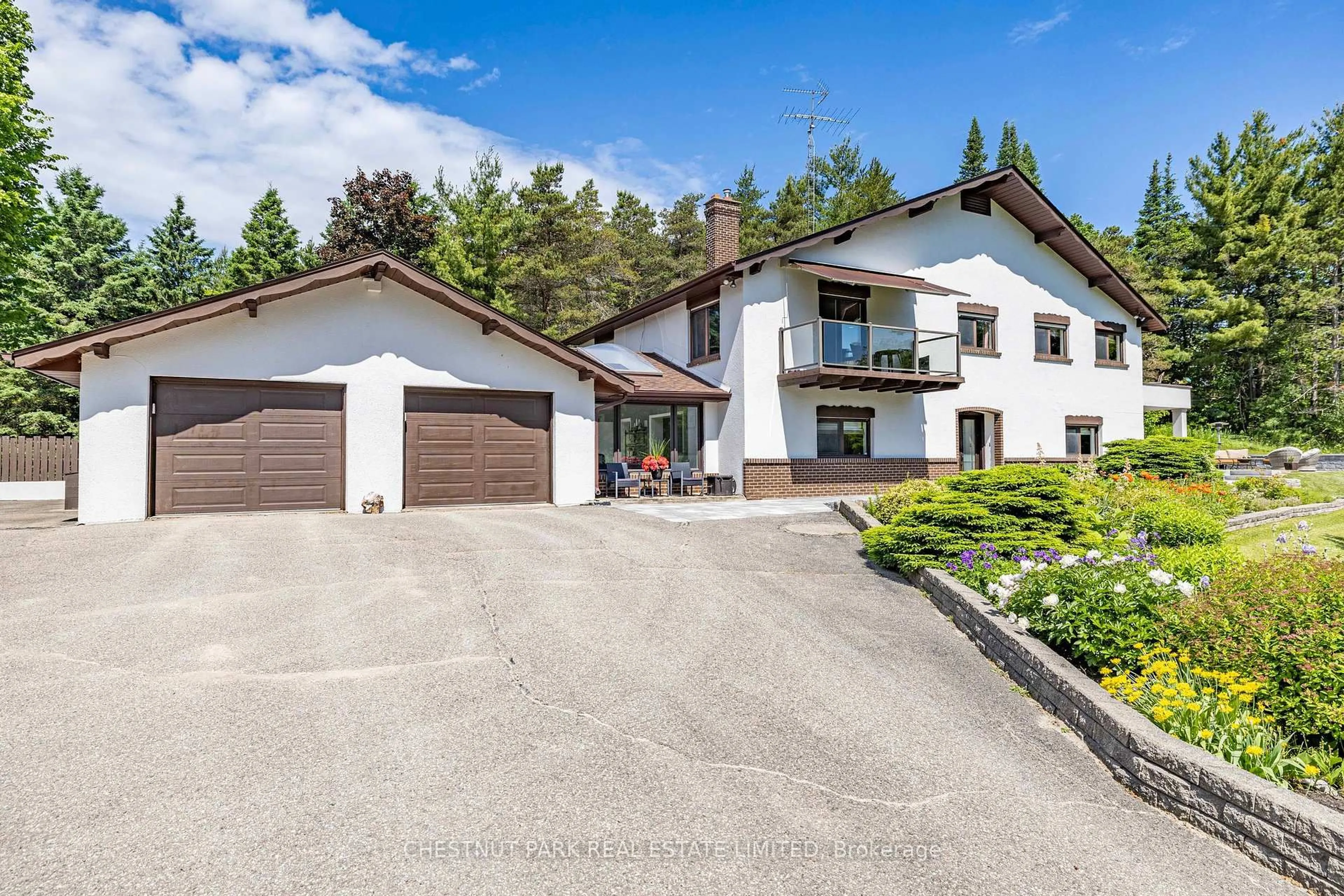 A pic from outside/outdoor area/front of a property/back of a property/a pic from drone, unknown for 12 Goulding Lane, Mono Ontario L9W 6H2