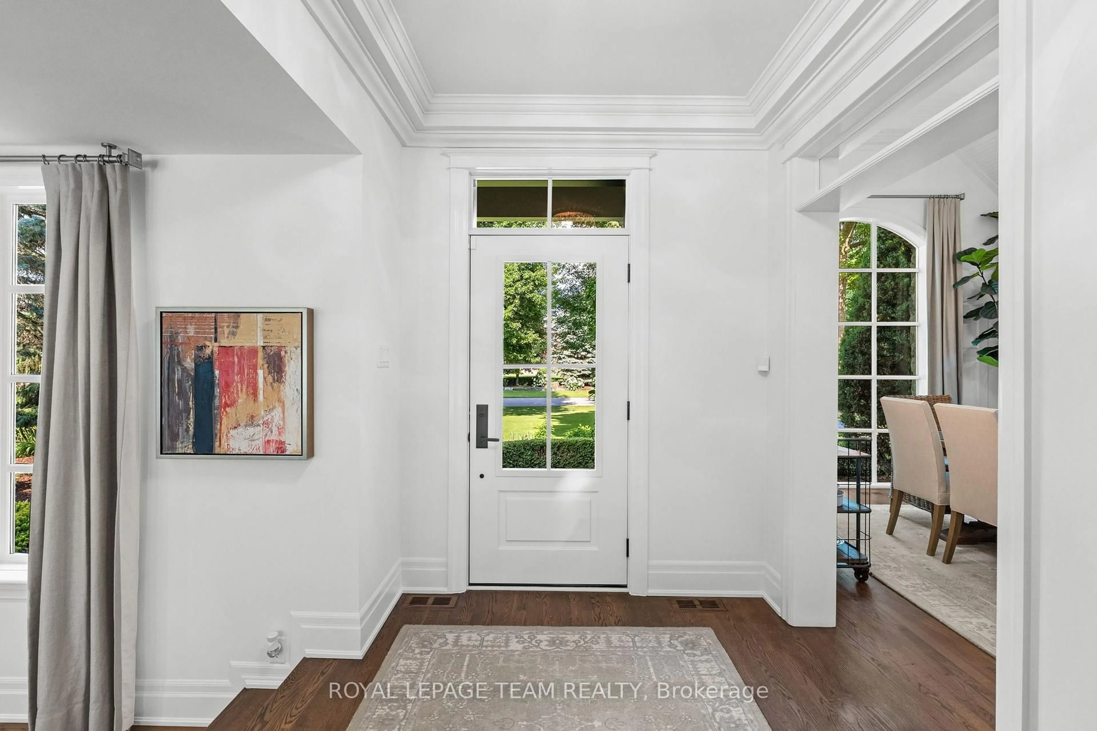 Indoor entryway for 5572 Carrison Dr, Manotick Ontario K4M 1K7