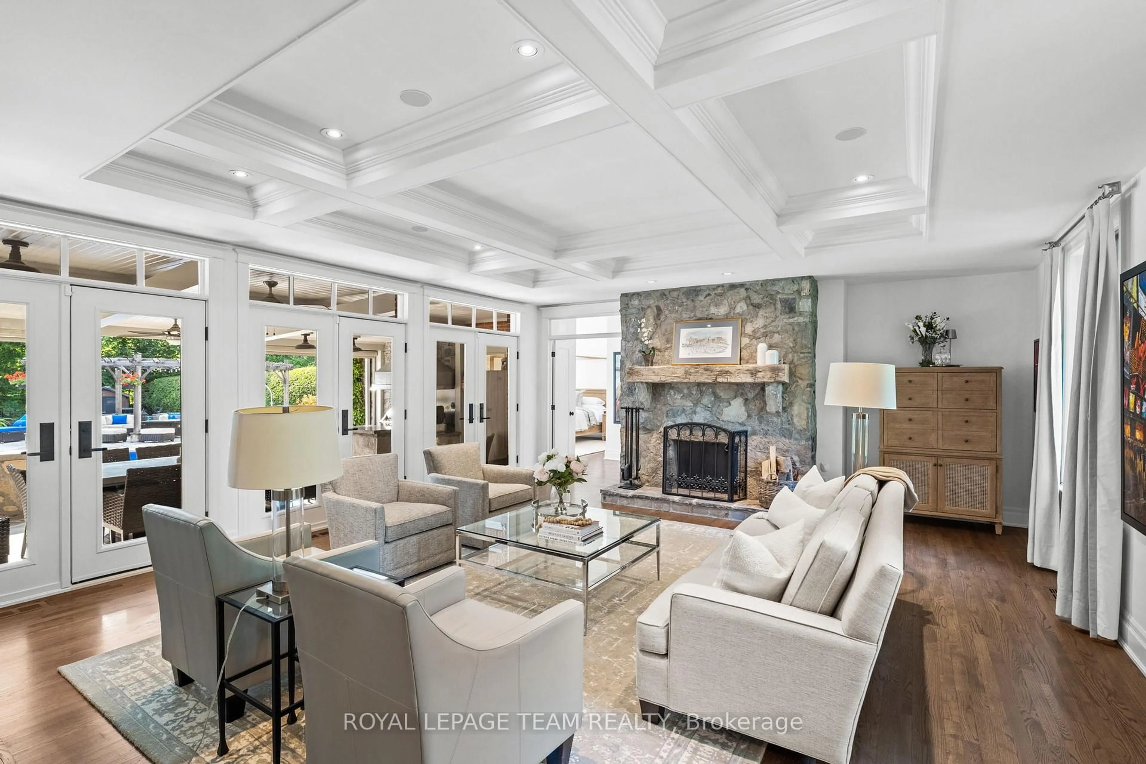 Living room with furniture, unknown for 5572 Carrison Dr, Manotick Ontario K4M 1K7