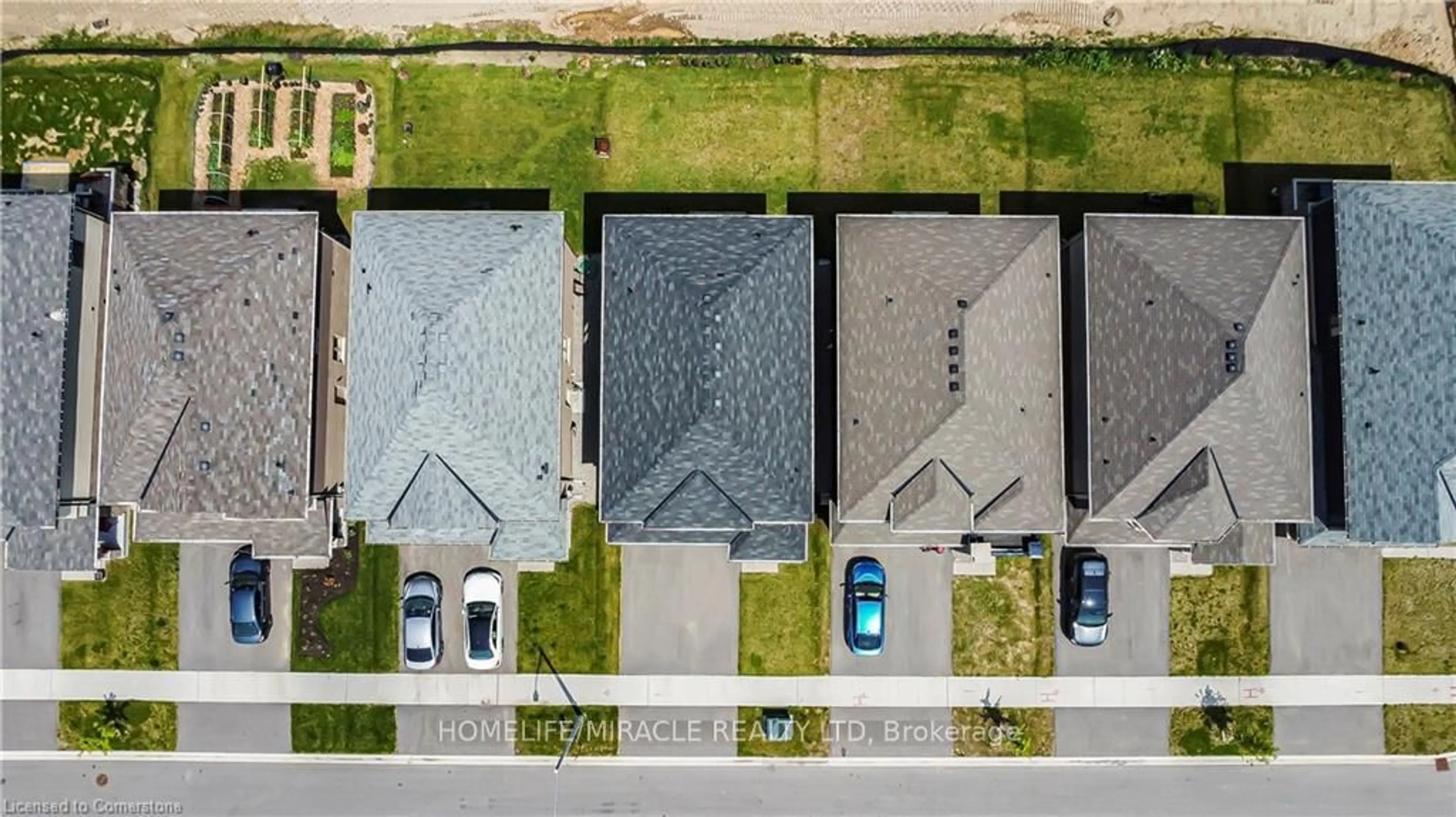 A pic from outside/outdoor area/front of a property/back of a property/a pic from drone, street for 16 Scenic Ridge Gate, Brant Ontario N3L 0K4