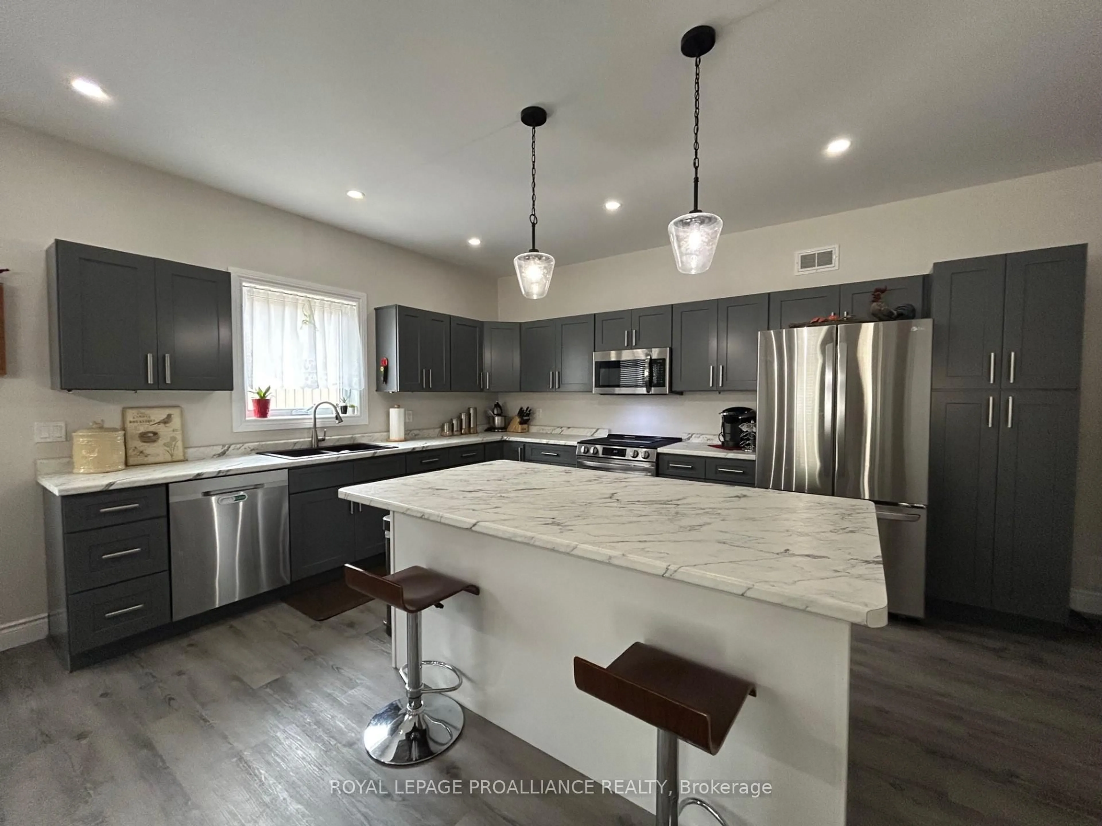 Open concept kitchen, unknown for 47 South Maloney St, Limoges Ontario K0K 2M0