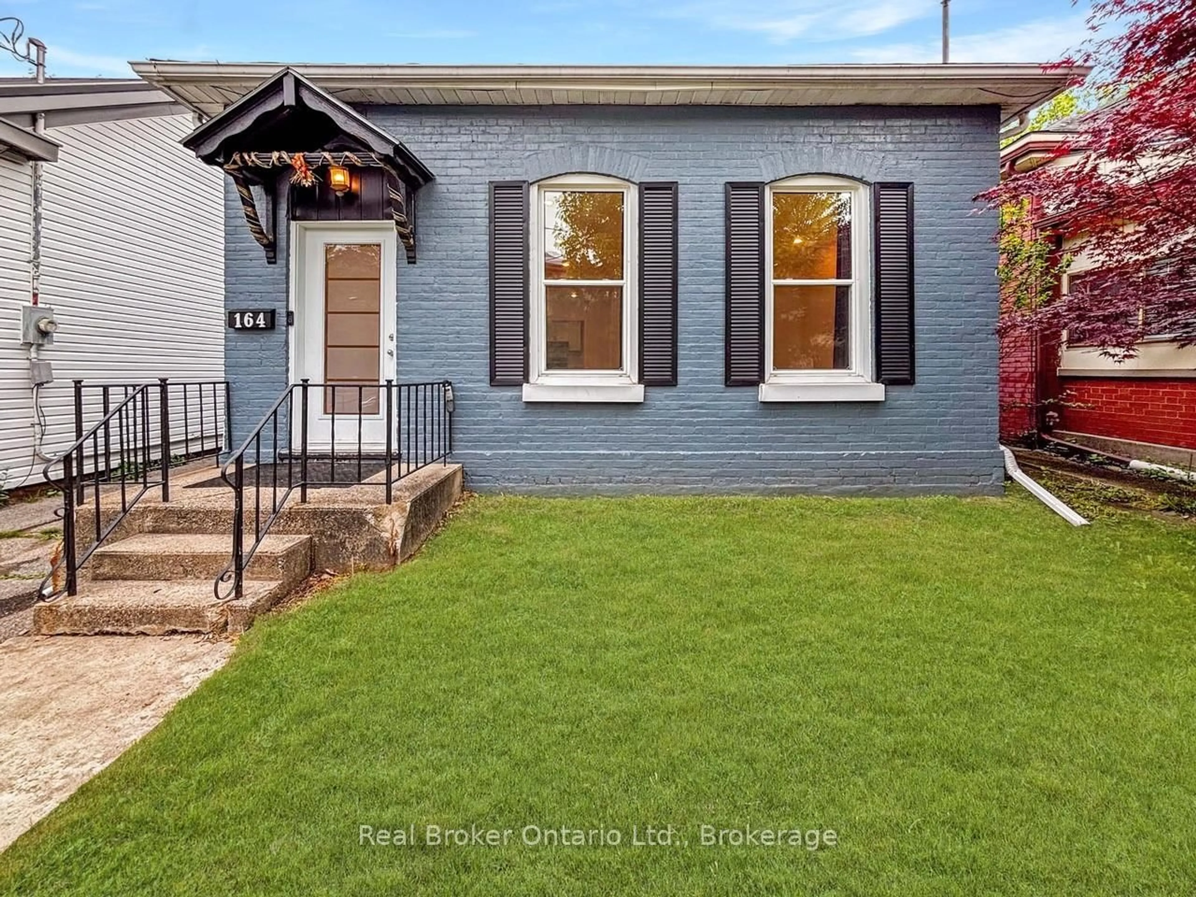 Home with brick exterior material, street for 164 Nelson St, Brant Ontario N3S 4B6