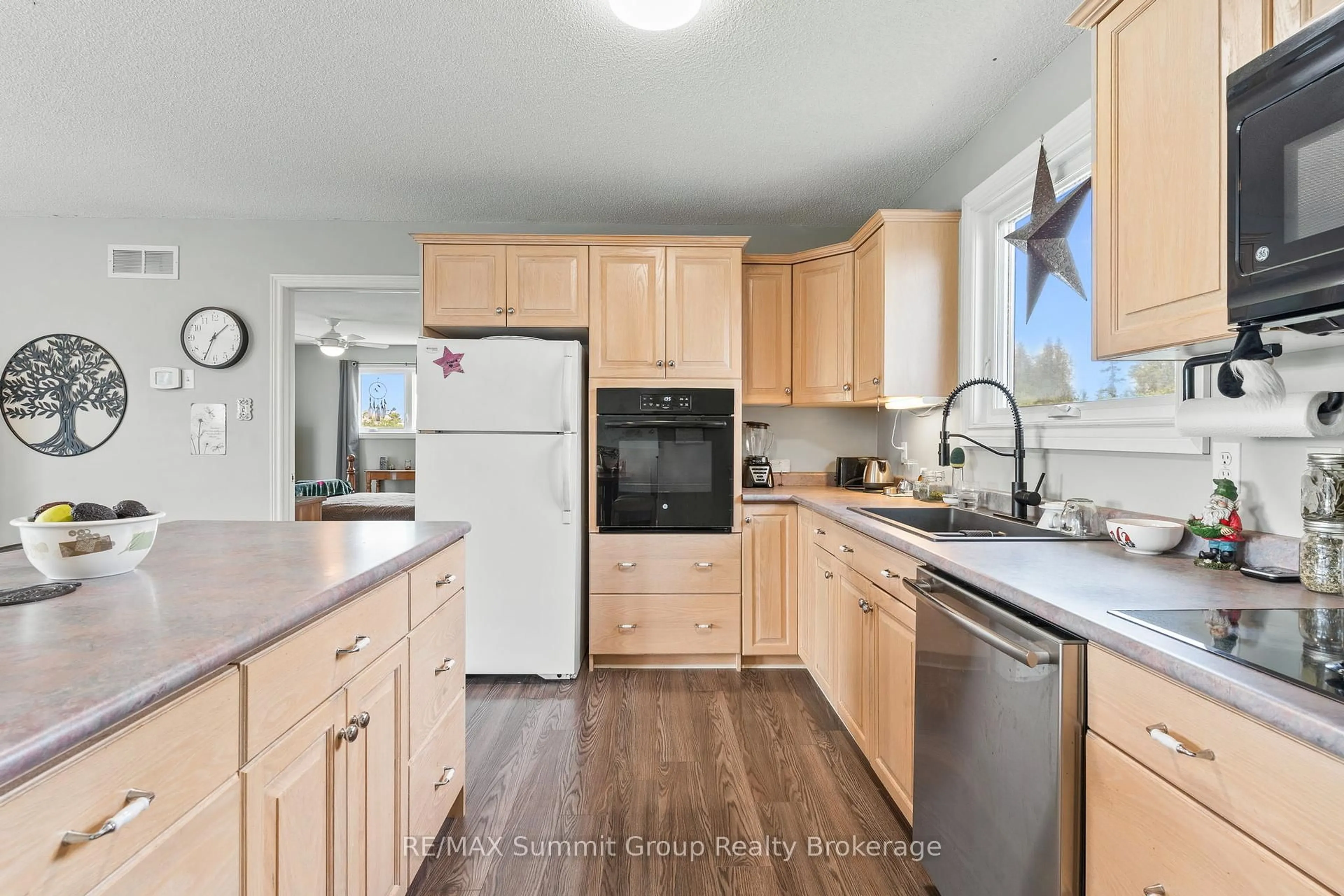 Open concept kitchen, unknown for 307266 Centre Line A, Grey Highlands Ontario N0C 1L0