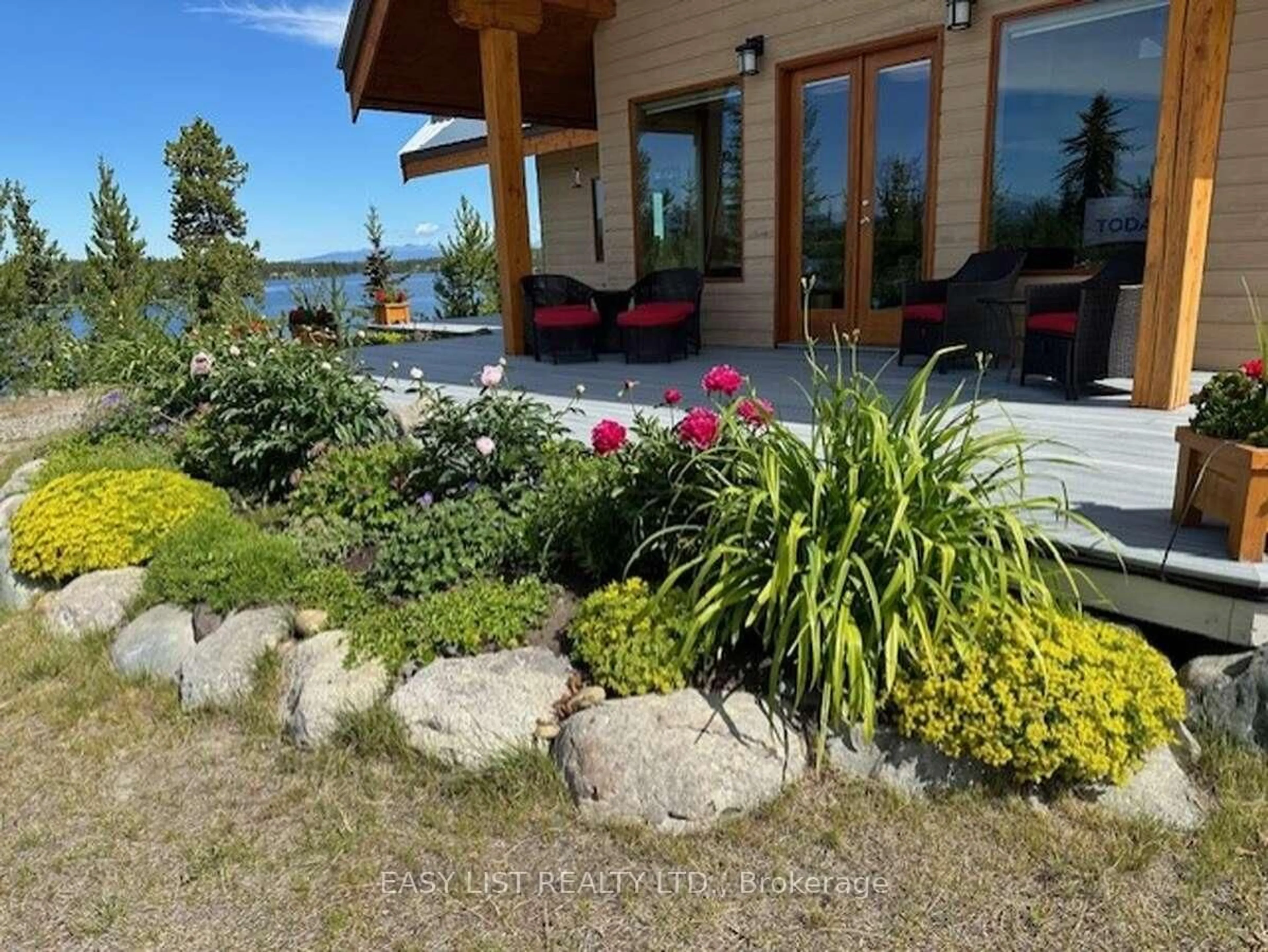 Patio, water/lake/river/ocean view for 1909 Otter Rd, Out of Area British Columbia V0L 1R0
