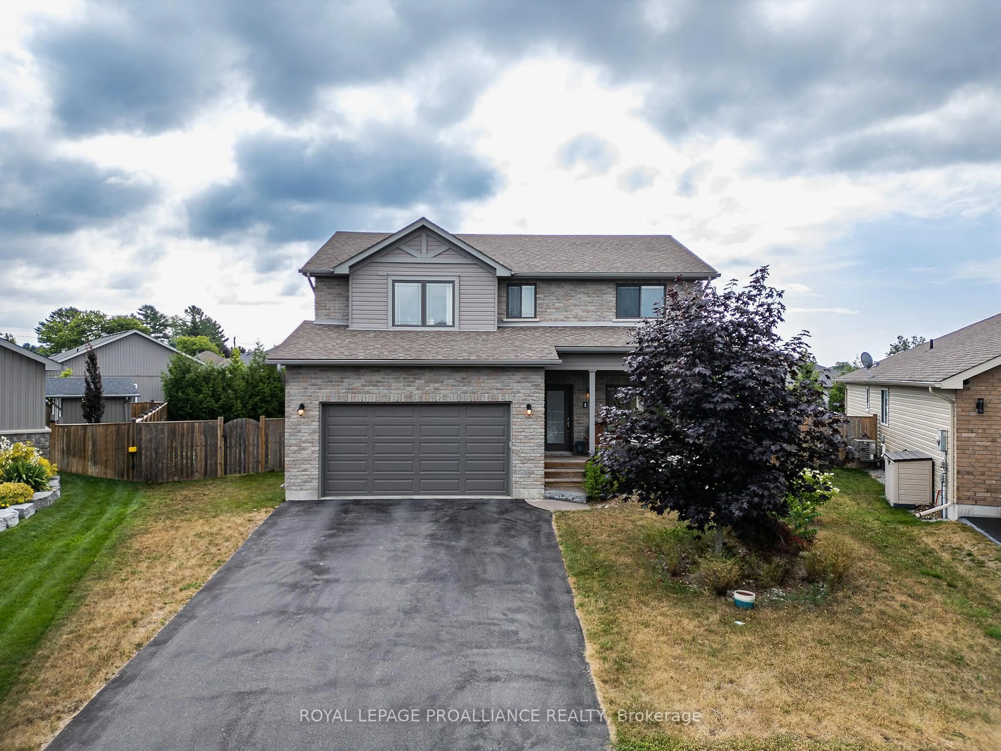 A pic from outside/outdoor area/front of a property/back of a property/a pic from drone, street for 14 Pier Dr, Brighton Ontario K0K 1H0
