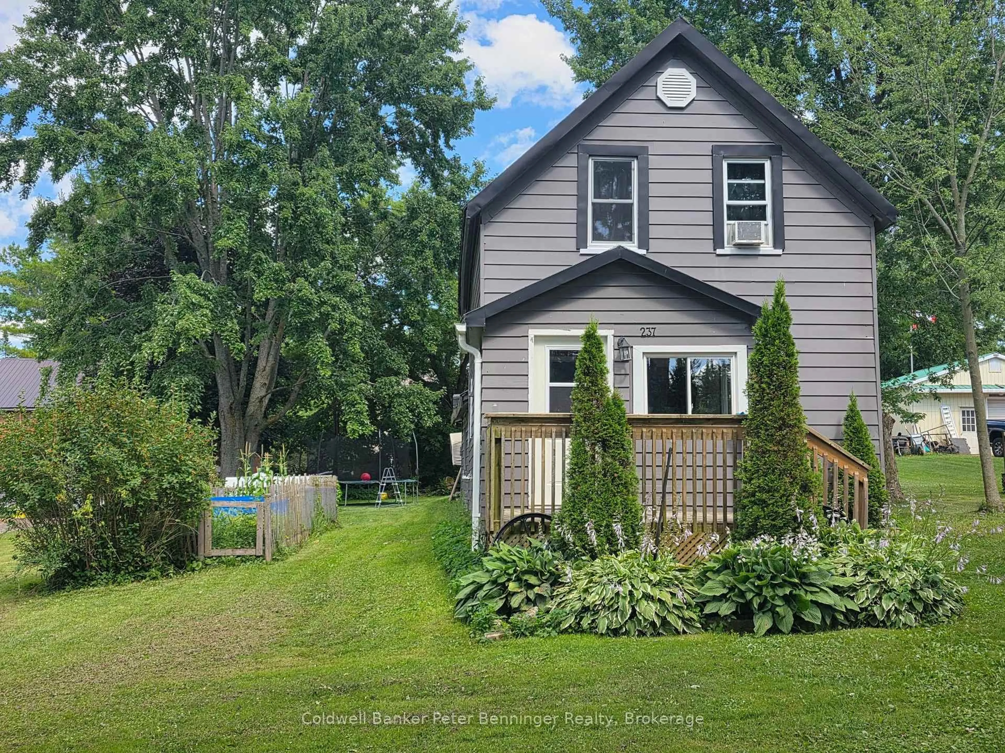 A pic from outside/outdoor area/front of a property/back of a property/a pic from drone, street for 237 Victoria St, Arran-Elderslie Ontario N0G 2N0