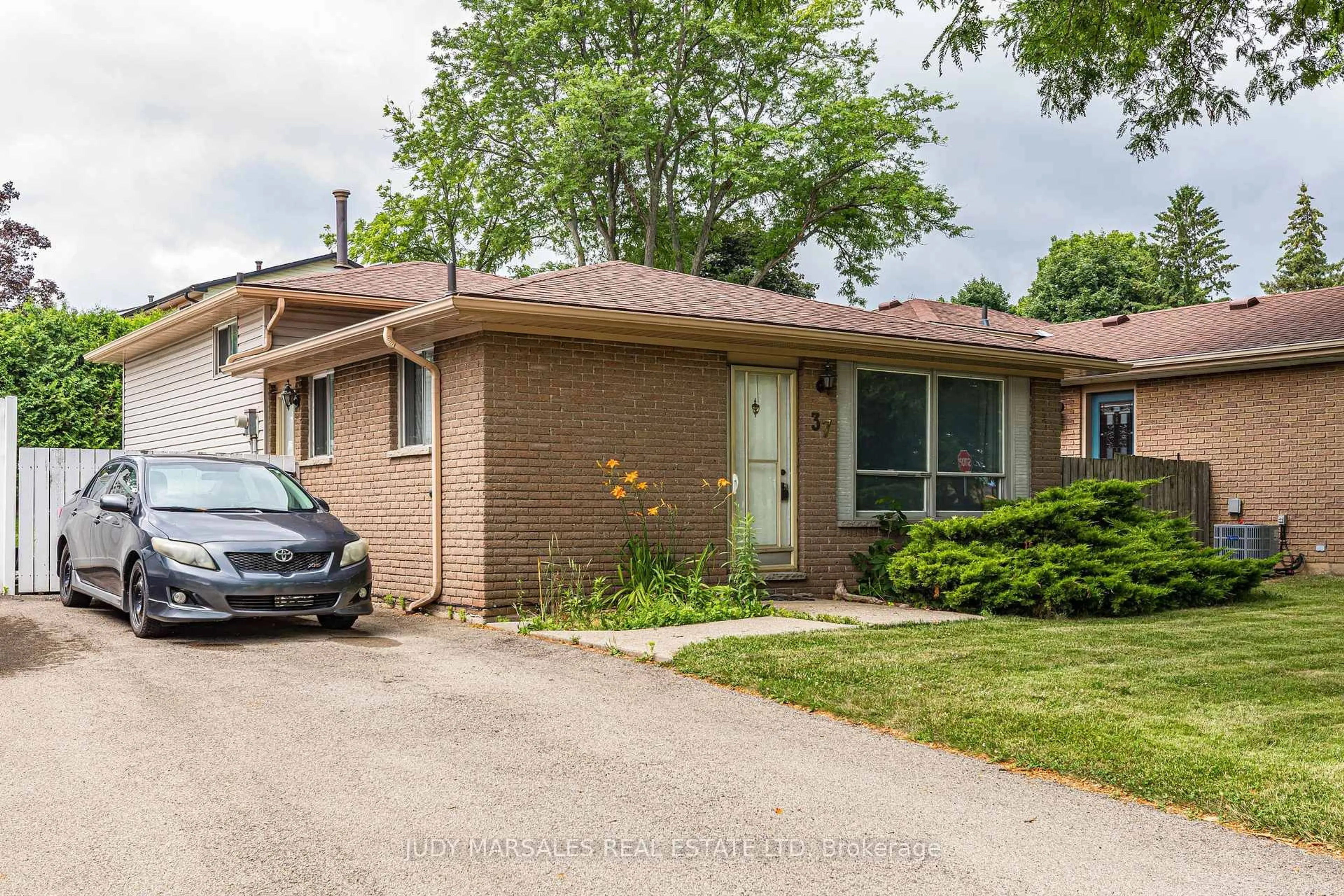 Home with brick exterior material, street for 37 Gemini Dr, Hamilton Ontario L9C 6R5