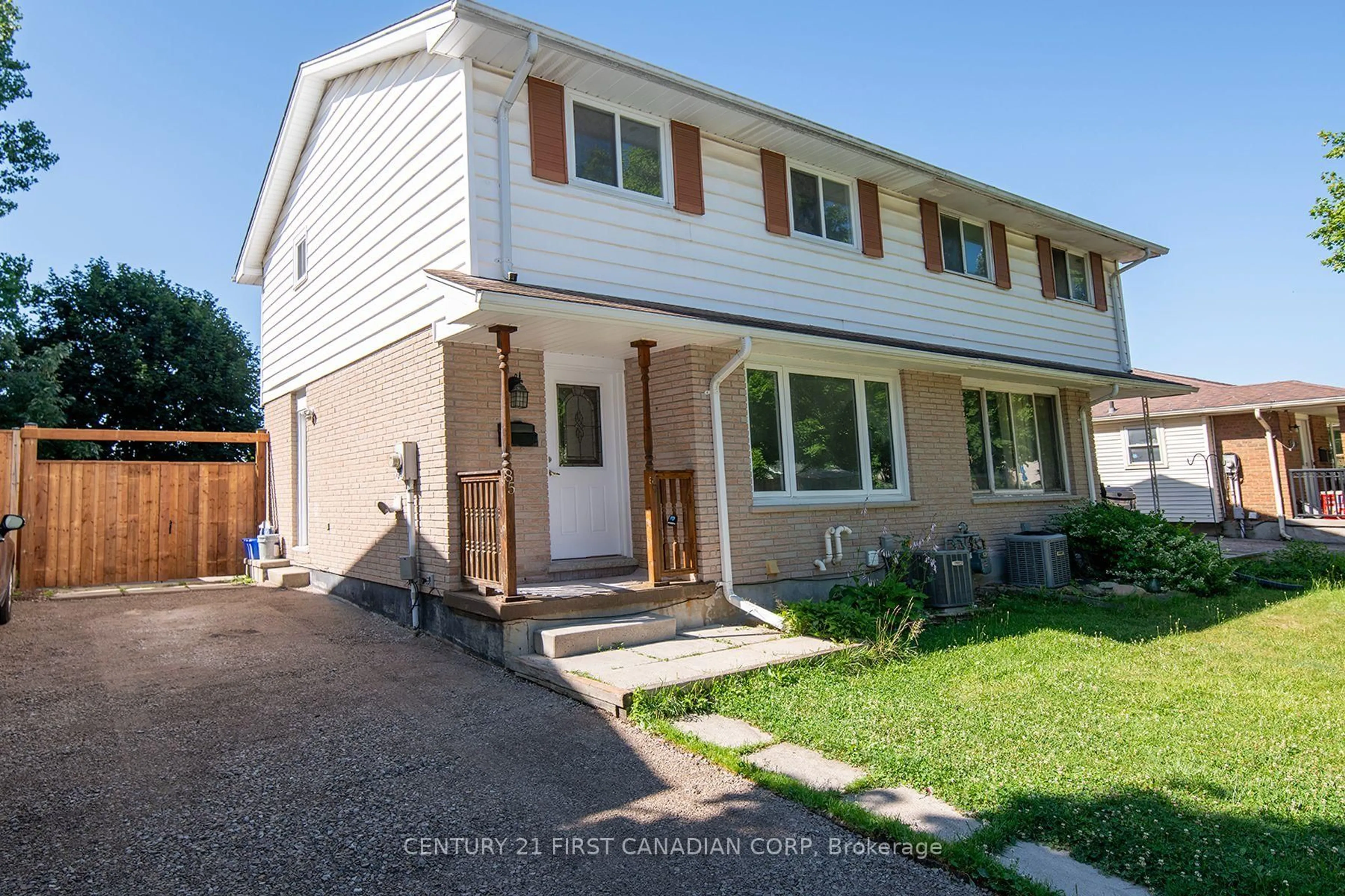 Home with vinyl exterior material, street for 85 Elvira Cres, London South Ontario N6E 2N1