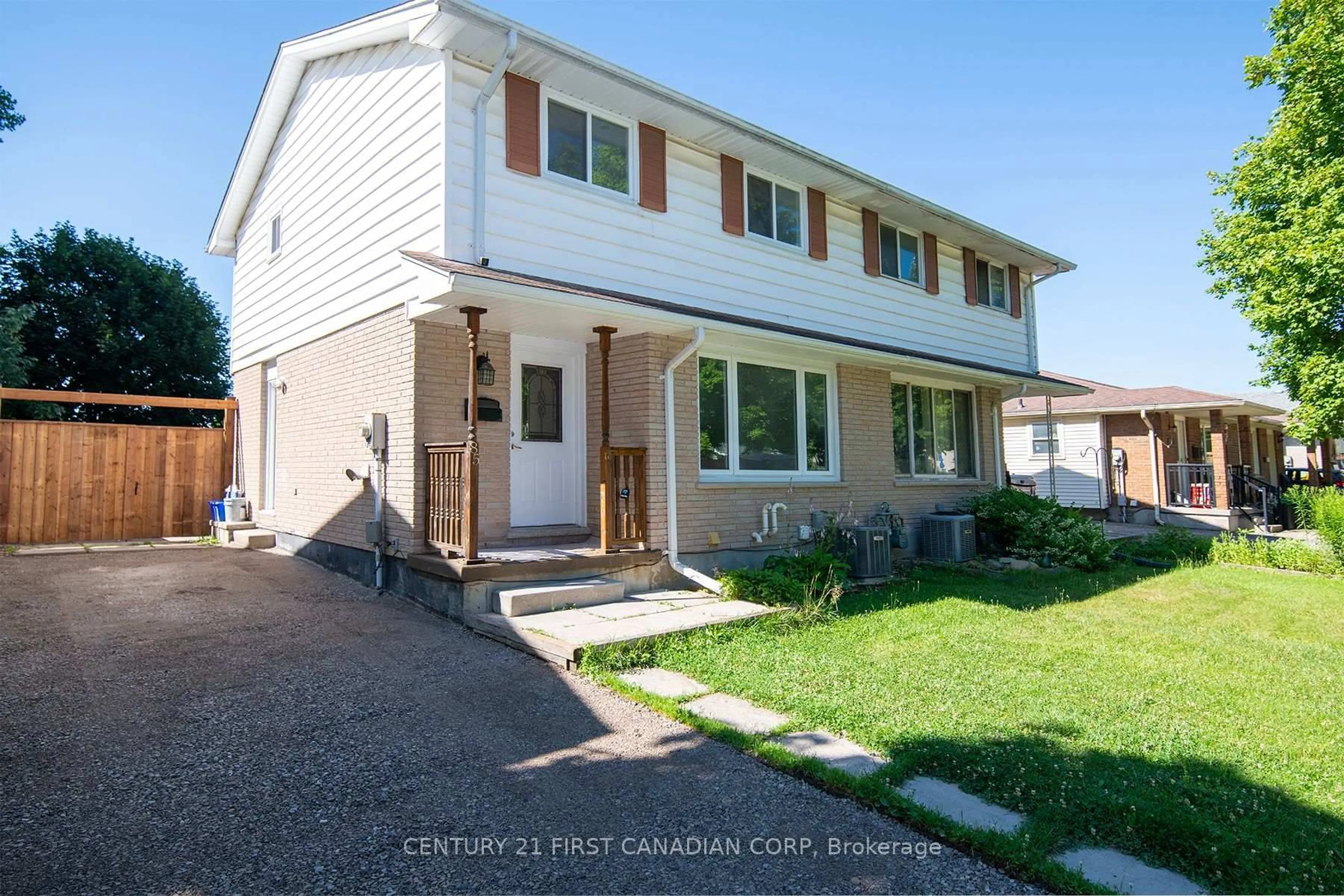 Home with vinyl exterior material, street for 85 Elvira Cres, London South Ontario N6E 2N1
