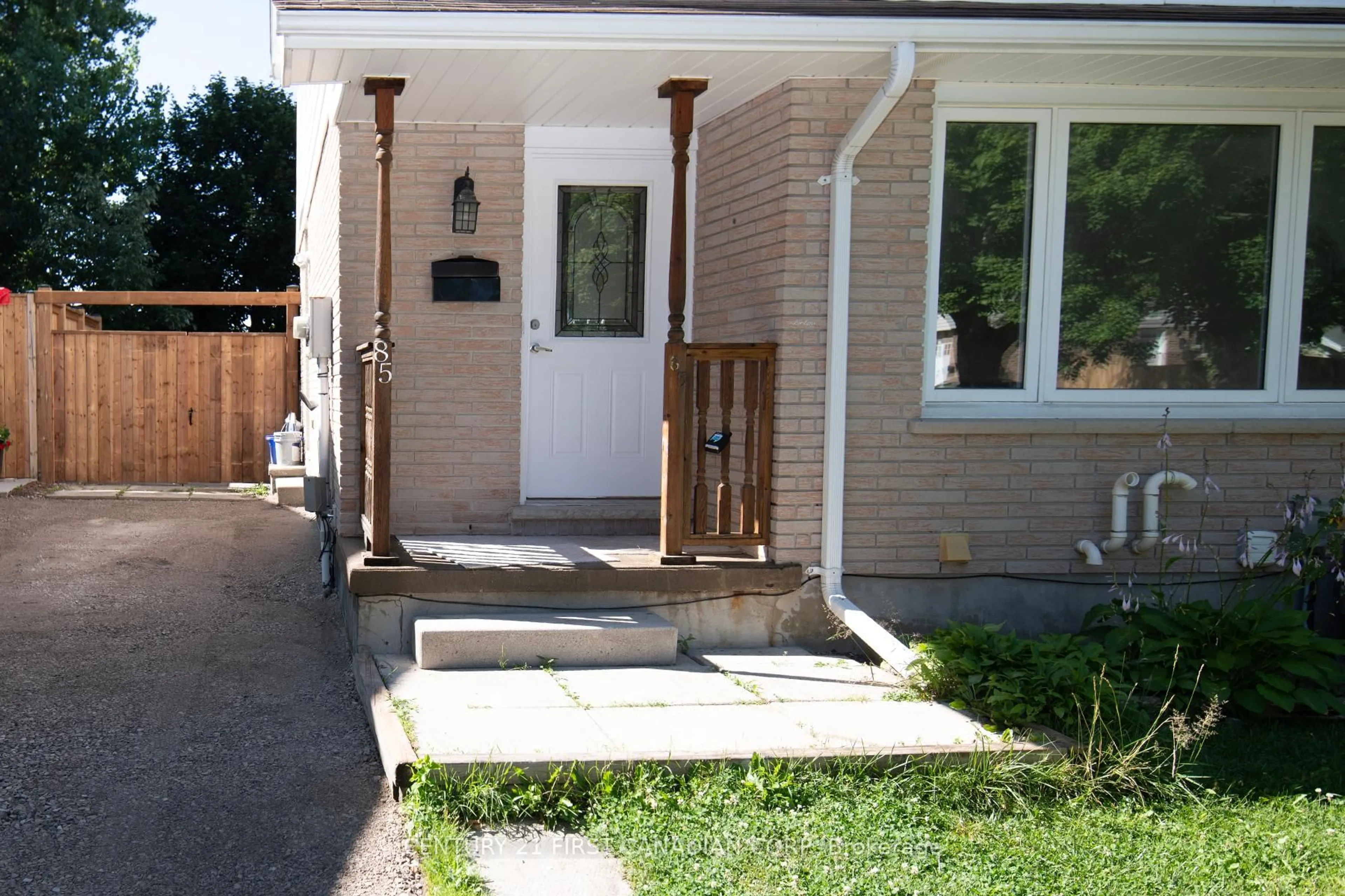 Patio, street for 85 Elvira Cres, London South Ontario N6E 2N1