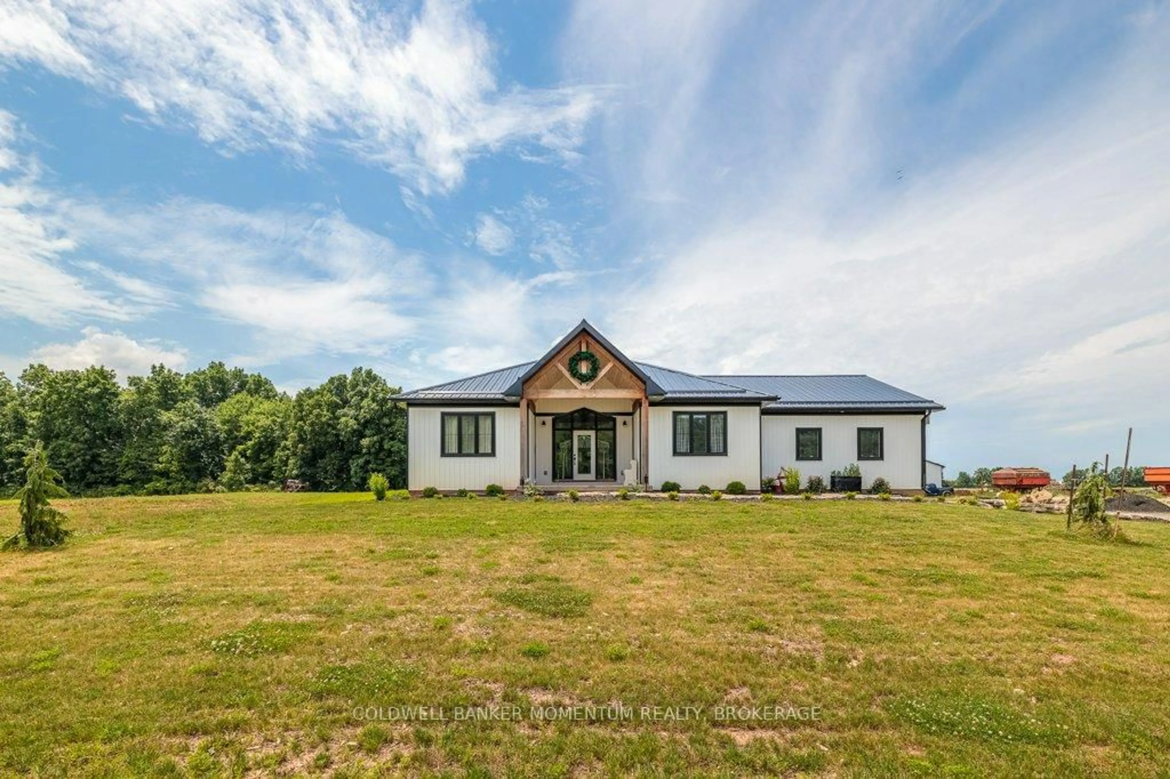 A pic from outside/outdoor area/front of a property/back of a property/a pic from drone, building for 2848 MOUNTAIN Rd, Lincoln Ontario L0R 2A0