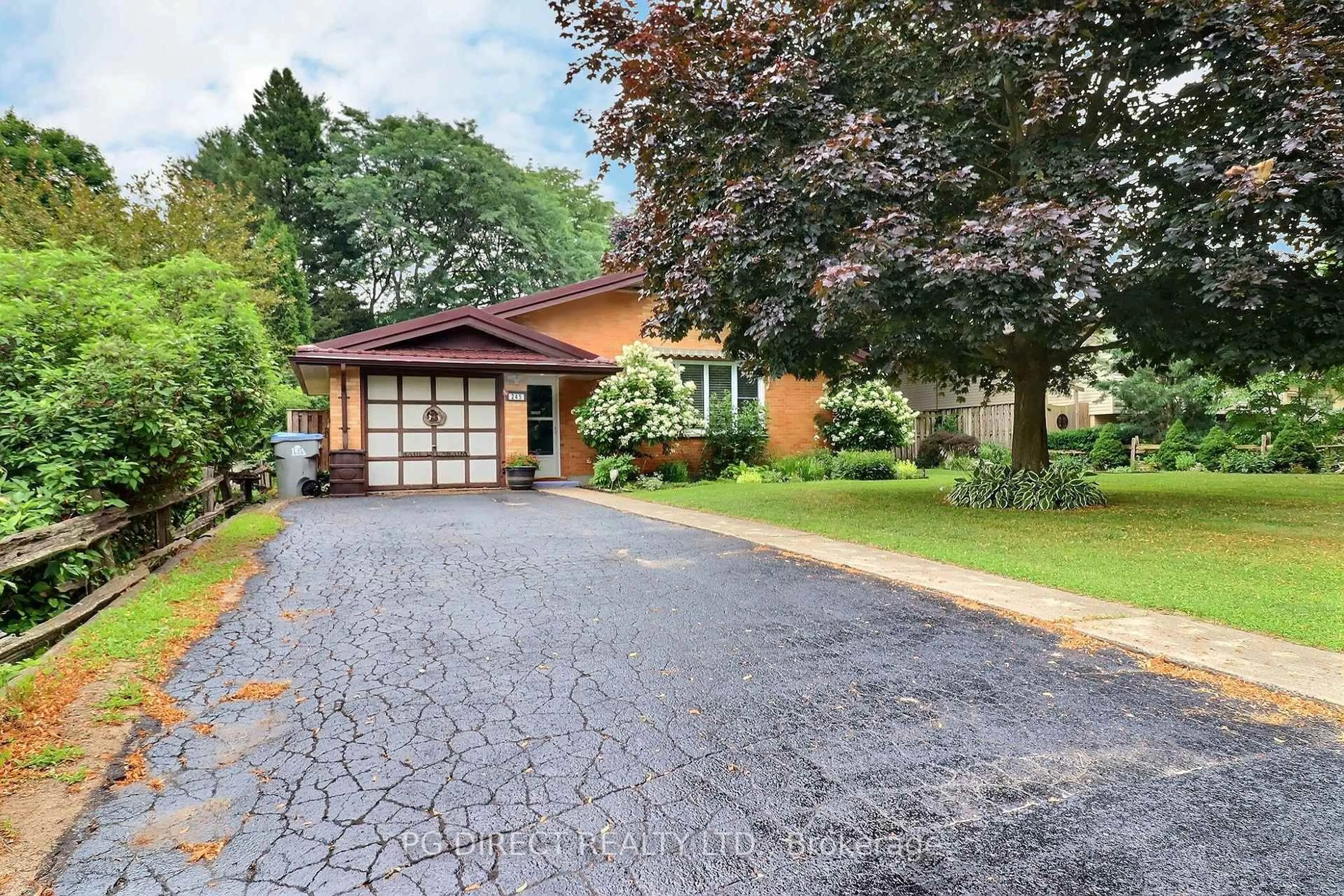 Home with brick exterior material, street for 245 Dominion St, Strathroy-Caradoc Ontario N7G 3G9