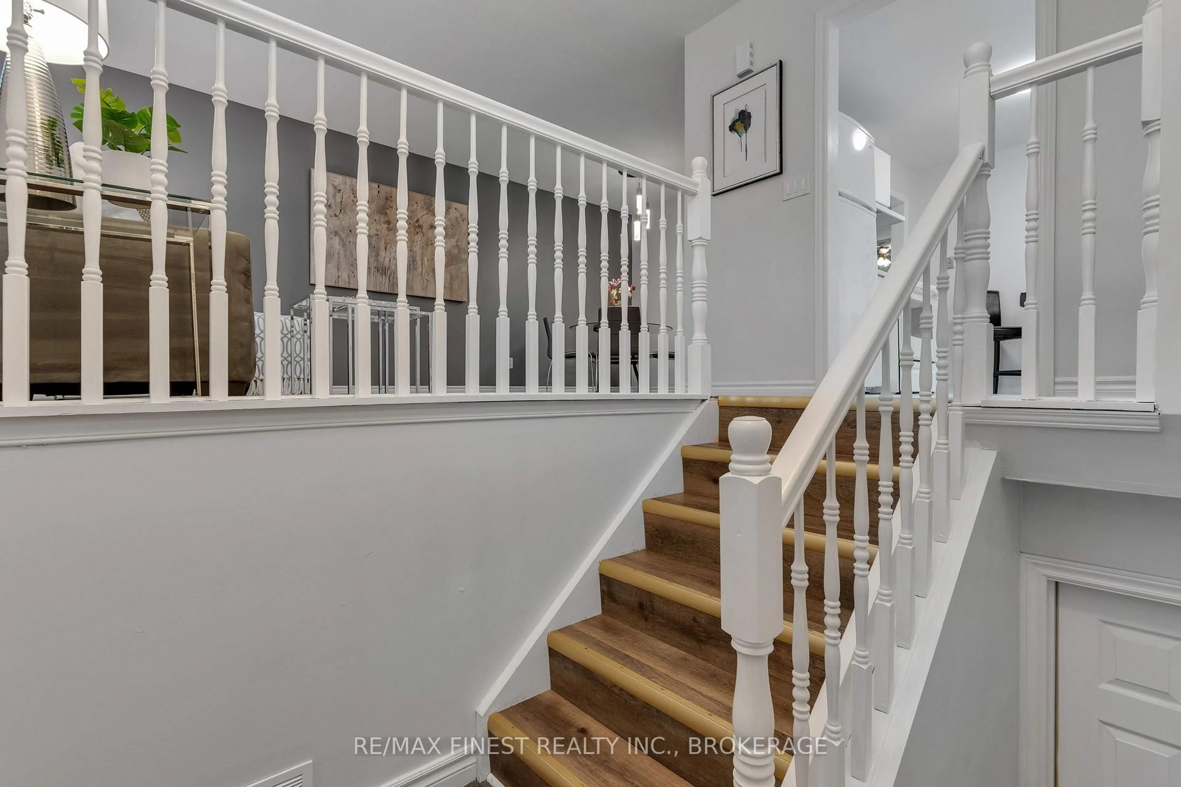 Stairs for 952 Old Colony Rd, Kingston Ontario K7P 1J7