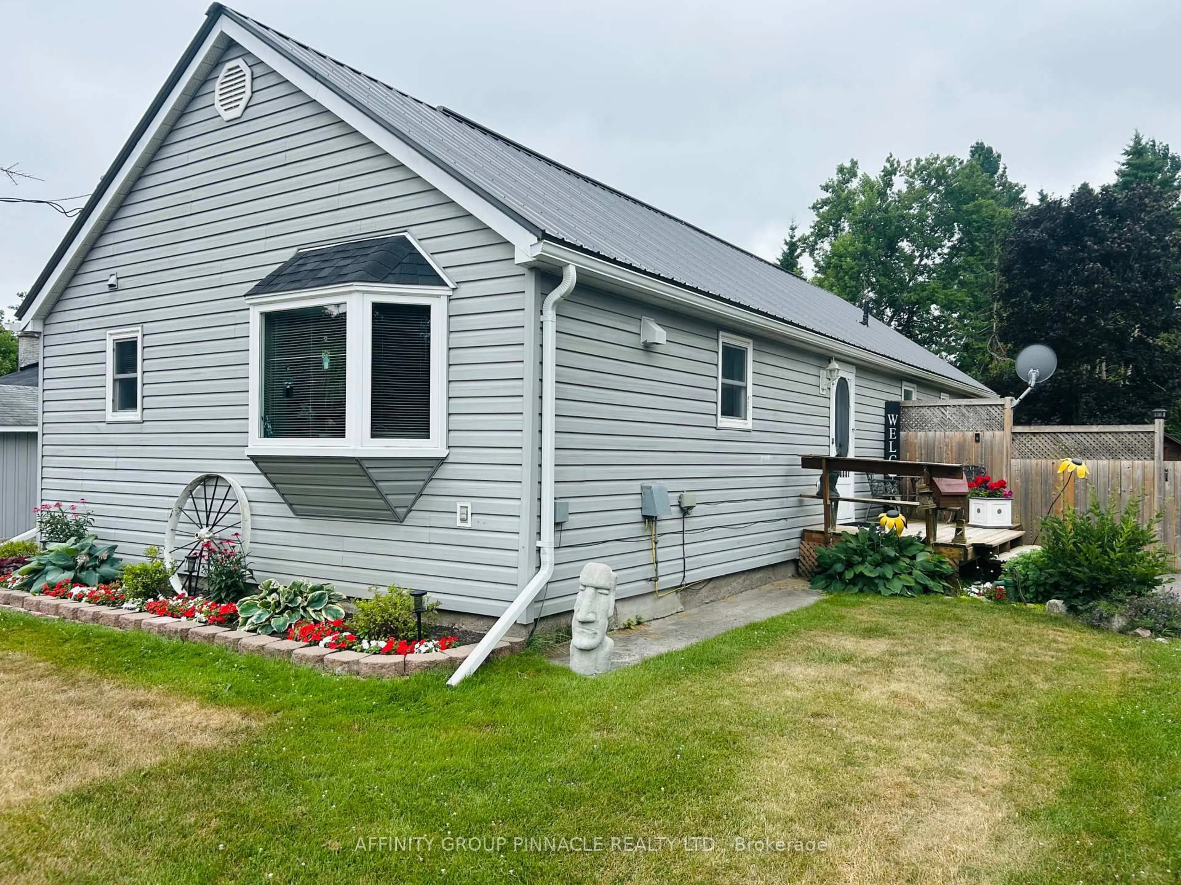 Home with vinyl exterior material, unknown for 97 Bolsover Rd, Kawartha Lakes Ontario K0M 2T0
