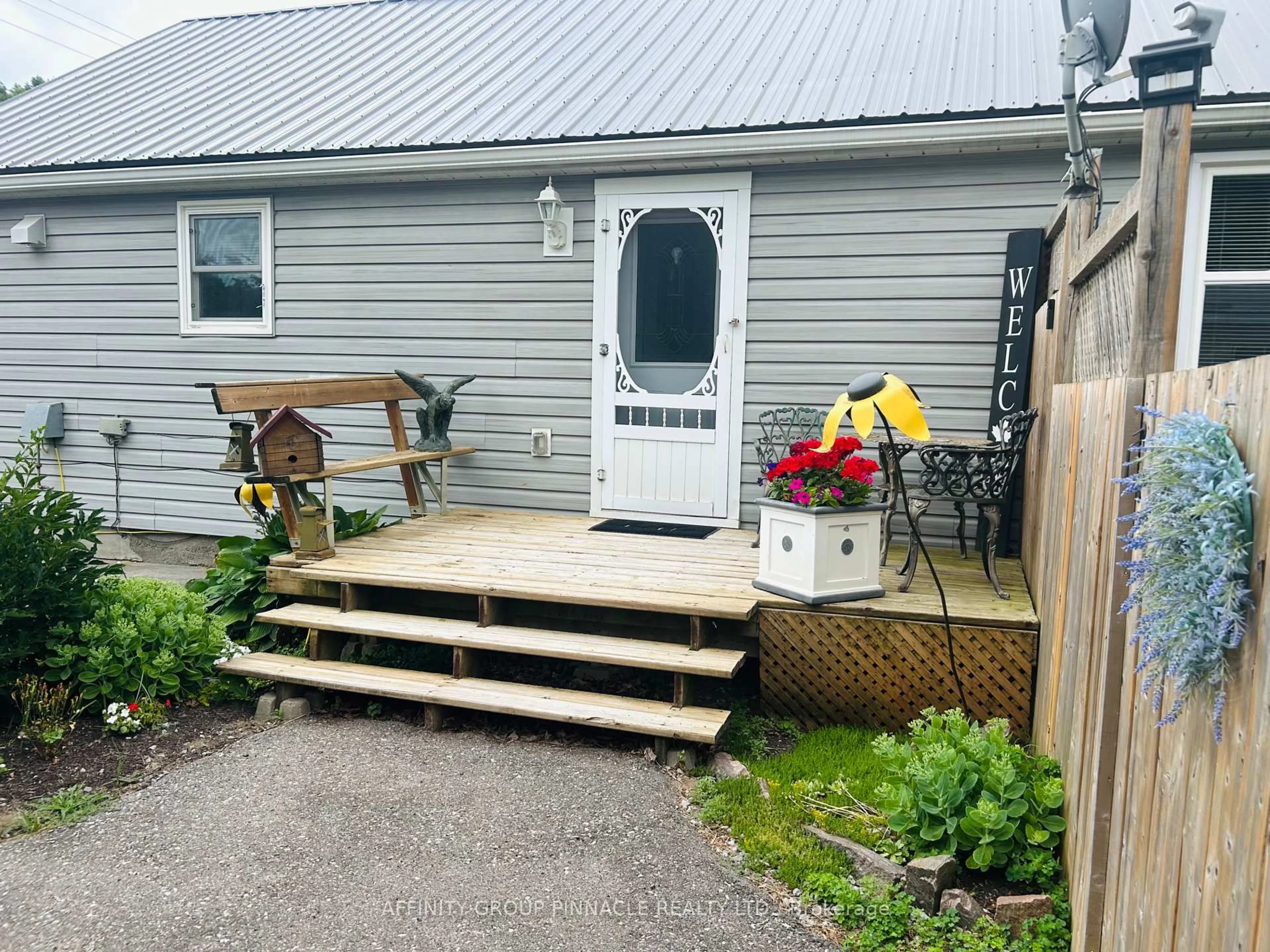 Patio, street for 97 Bolsover Rd, Kawartha Lakes Ontario K0M 2T0