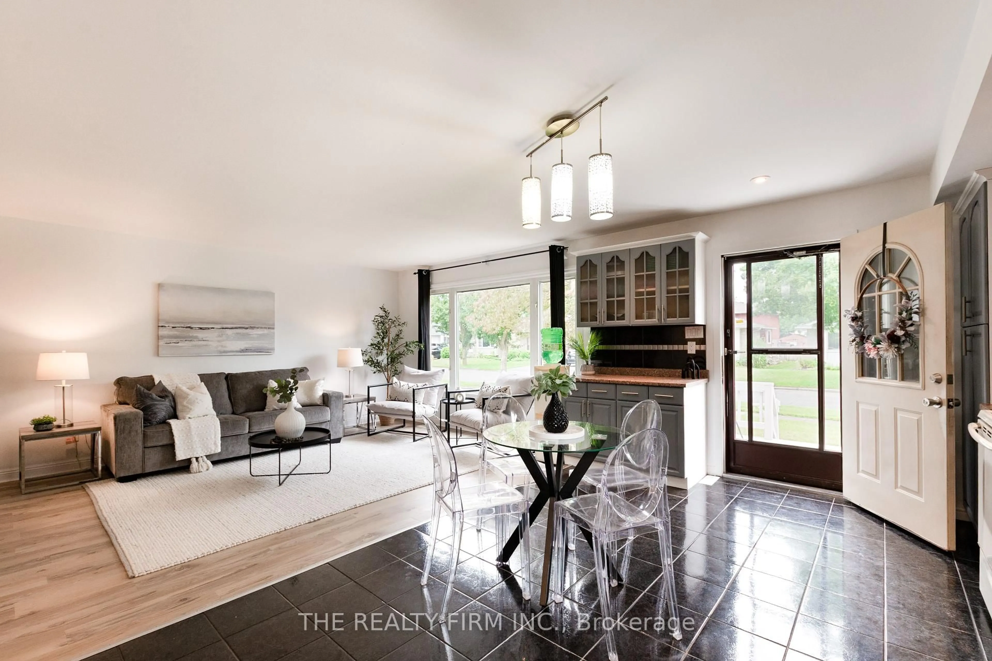 Open concept kitchen, unknown for 10 Stroud Cres, London South Ontario N6E 1Z6