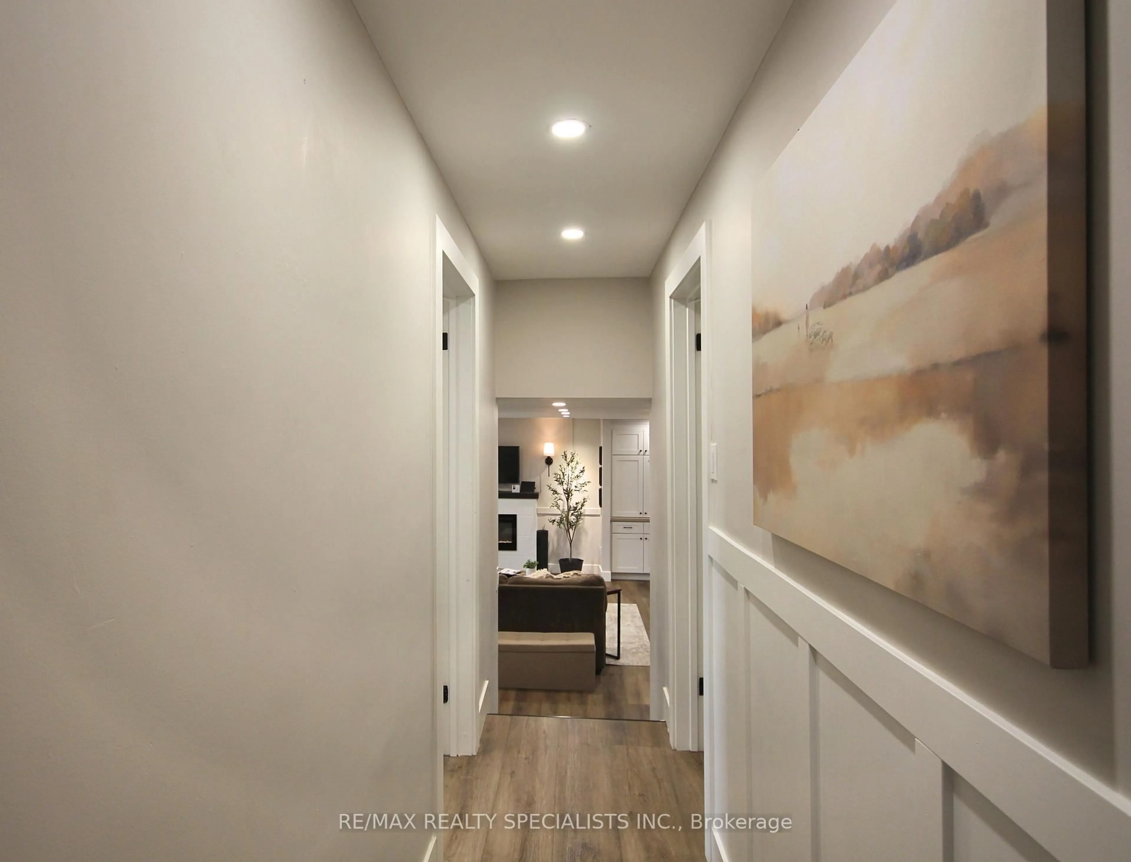 Indoor entryway for 190 Margaret St, West Lincoln Ontario L0R 2A0