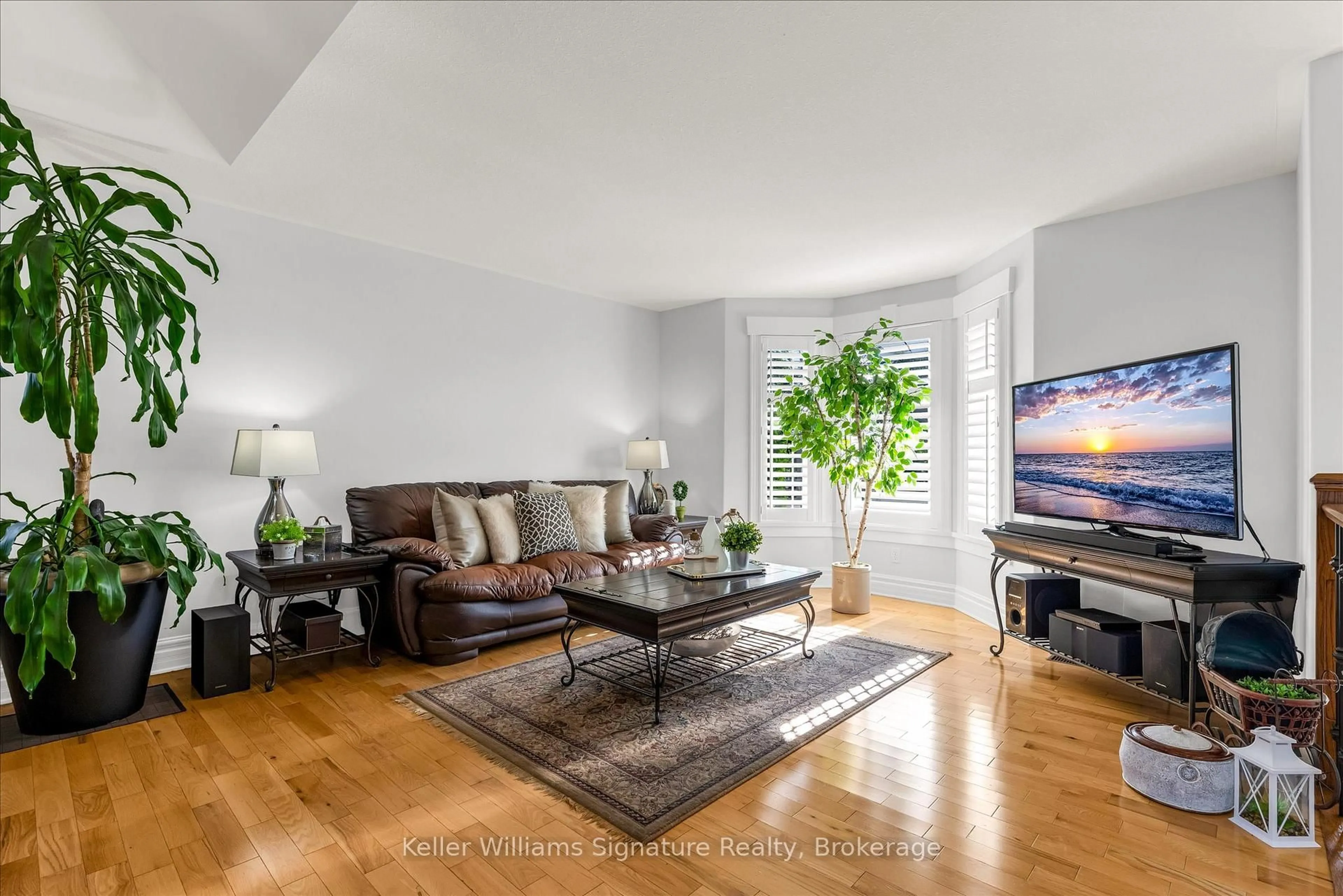 Living room with furniture, unknown for 279 Knoll St, Port Colborne Ontario L3K 5B8