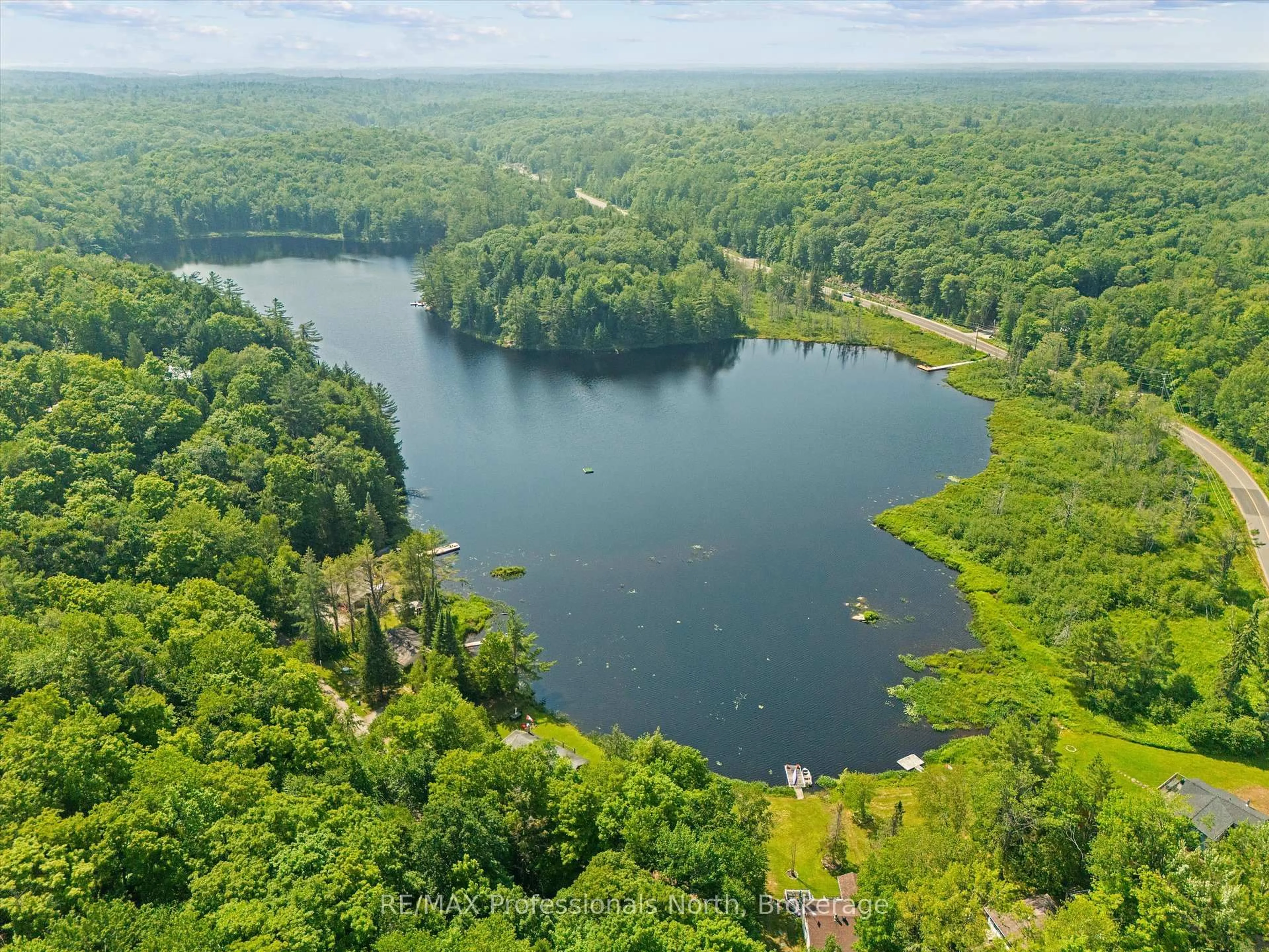 A pic from outside/outdoor area/front of a property/back of a property/a pic from drone, water/lake/river/ocean view for 1020 GORDONIER LAKE Rd, Bracebridge Ontario P1L 1X3