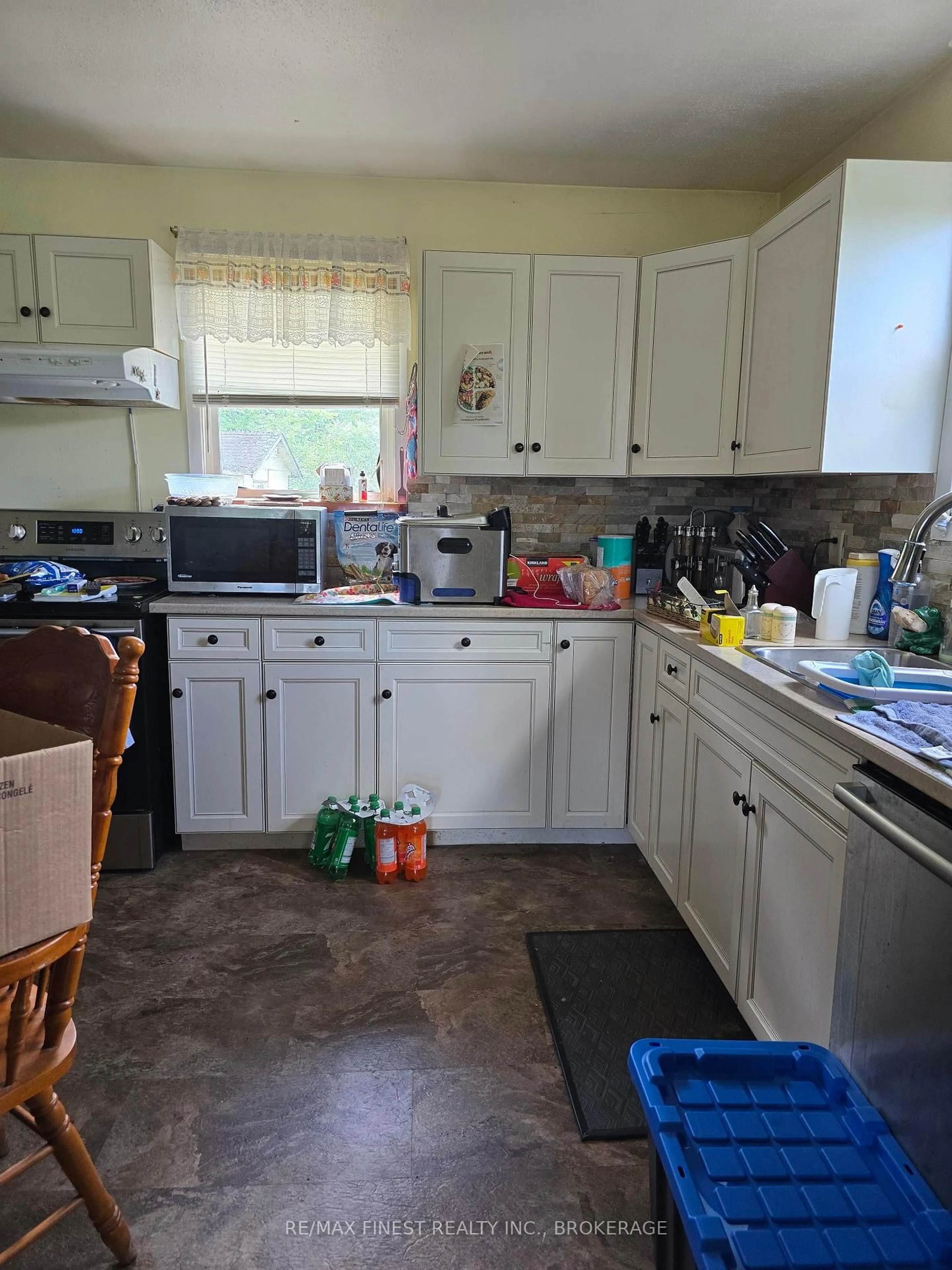 Standard kitchen, unknown for 10555 Road 38, Parham Ontario K0H 2K0